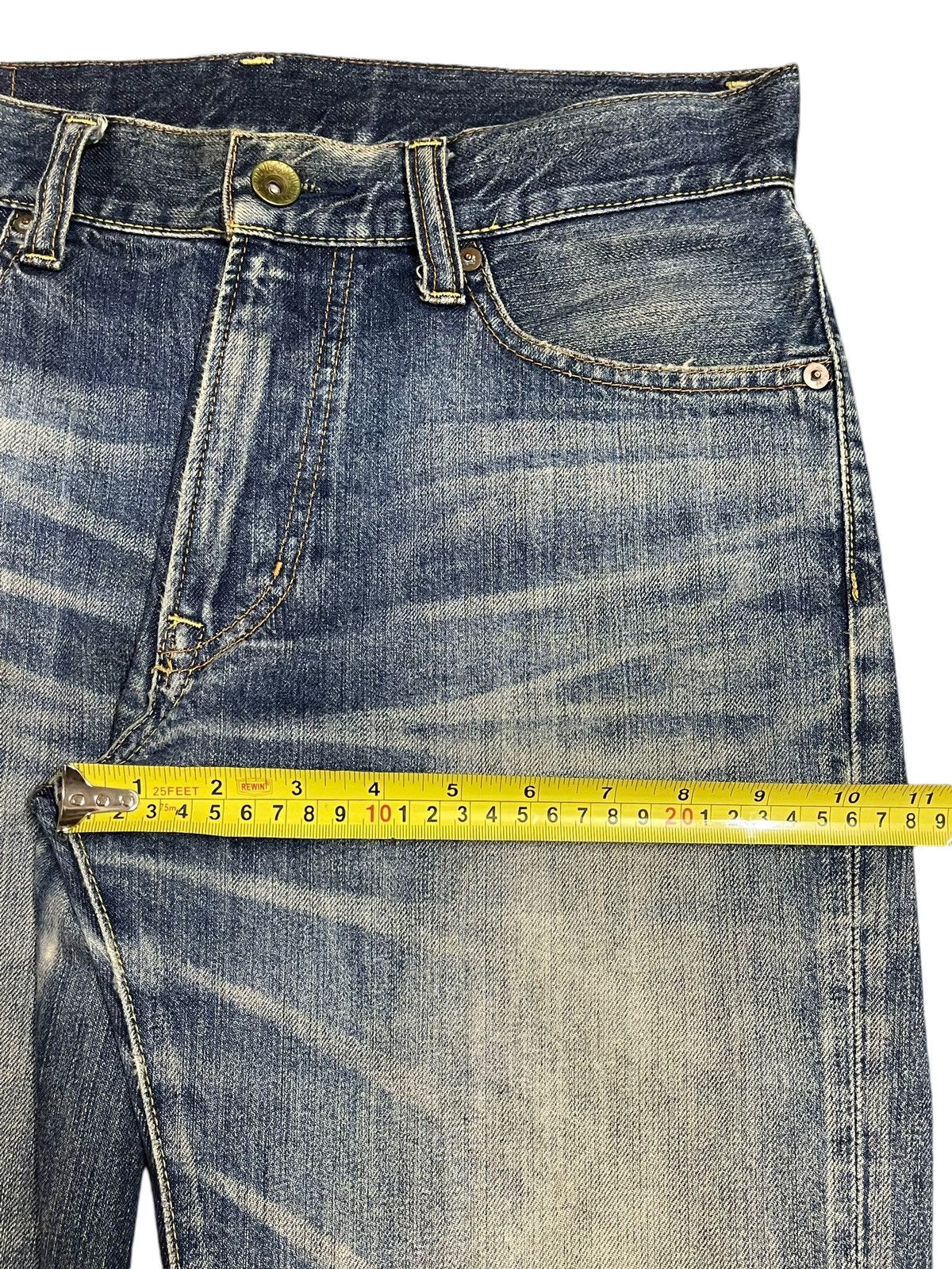 Uniqlo Vintage Japanese Uniqlo Blue Faded Wash Style Loose Jeans Size US 32 / EU 48 - 14 Thumbnail