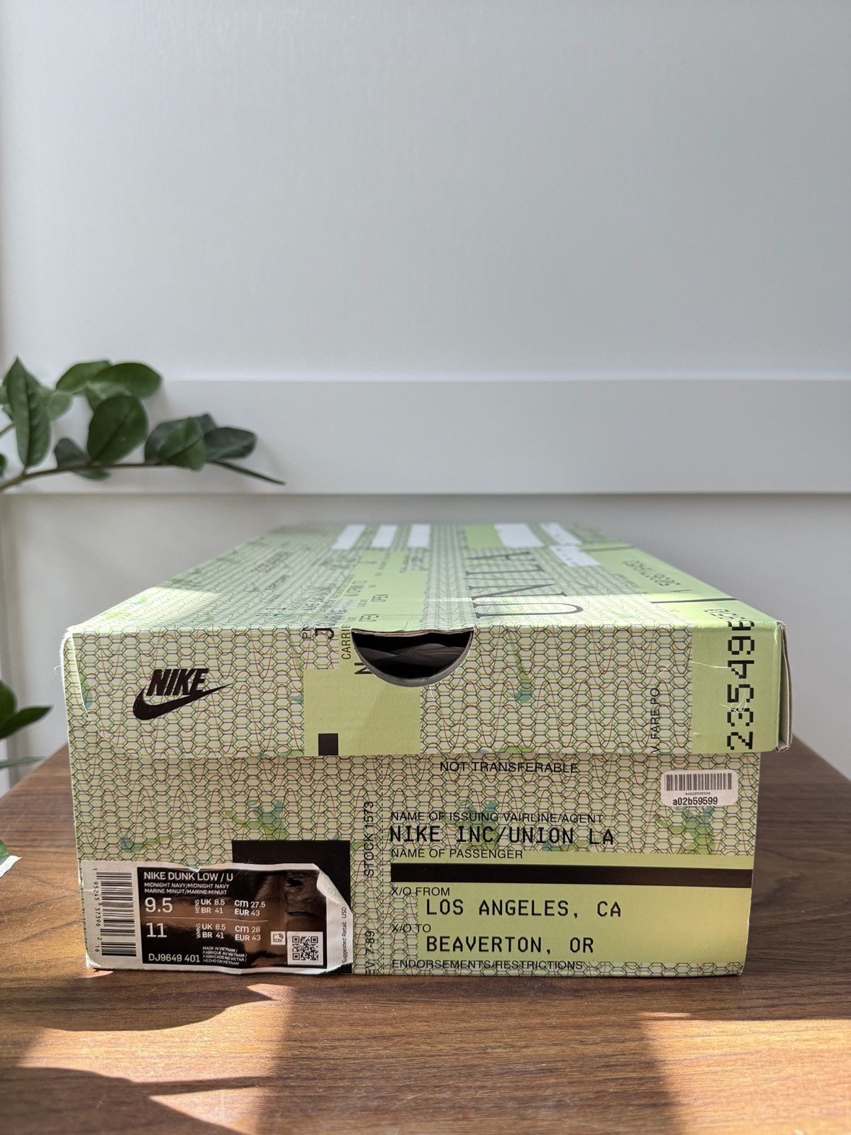 Union LA Nike Dunk Low Passport Pack Pistachio Size US 9.5 / EU 42-43 - 12 Thumbnail