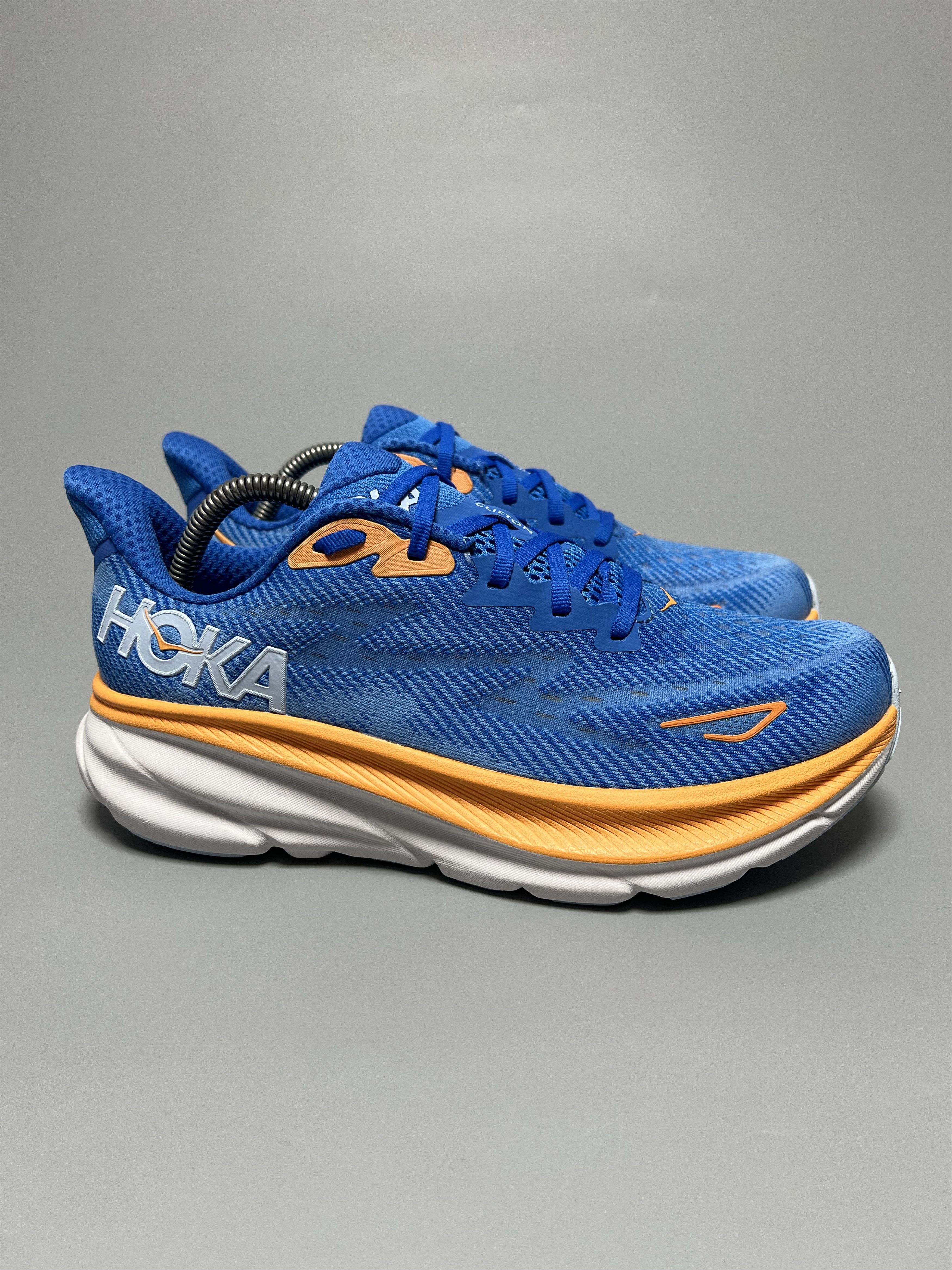 Hoka 7.5EE Hoka One One Clifton 9 Wide Running Shoes Walking Gym Size US 7.5 / EU 40-41 - 1 Thumbnail