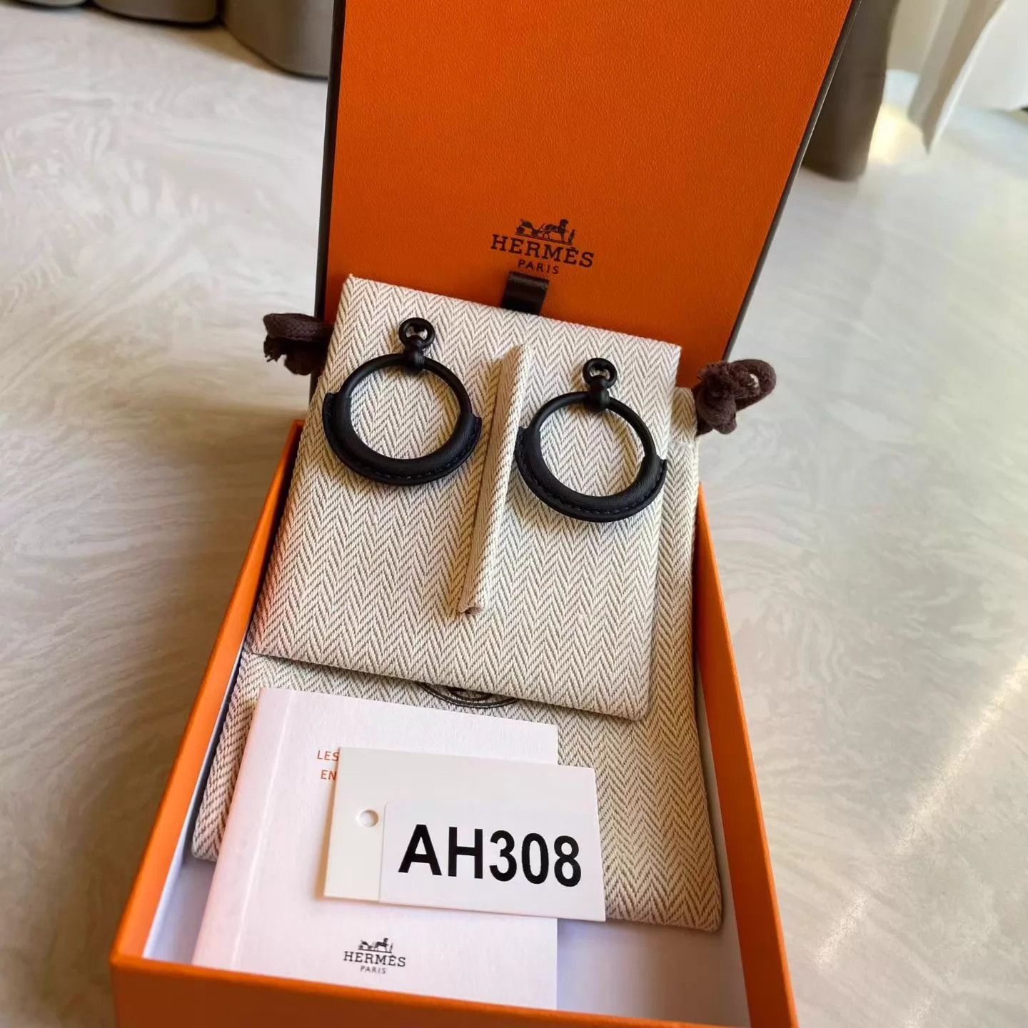 Hermes Hermes Black Loop Earrings New Box+Dust Bag AH308 Size ONE SIZE - 1 Thumbnail