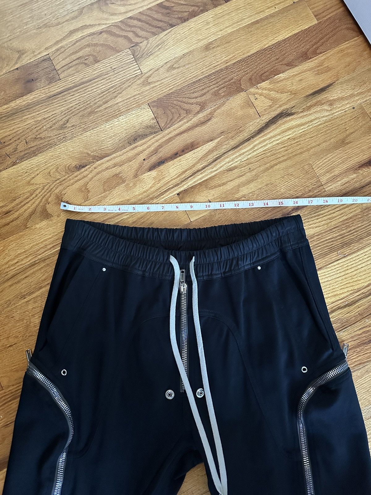 Rick Owens NEW F/W21 GETHSEMANE Black Bauhaus Zip Detail Cargo Pants Size 32" / US 10 / IT 46 - 12 Thumbnail