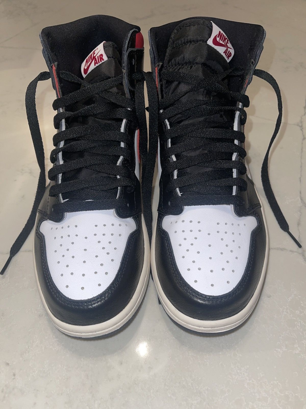 Jordan Brand Jordan 1 Retro Black toe 2016 Size US 10 / EU 43 - 1 Thumbnail
