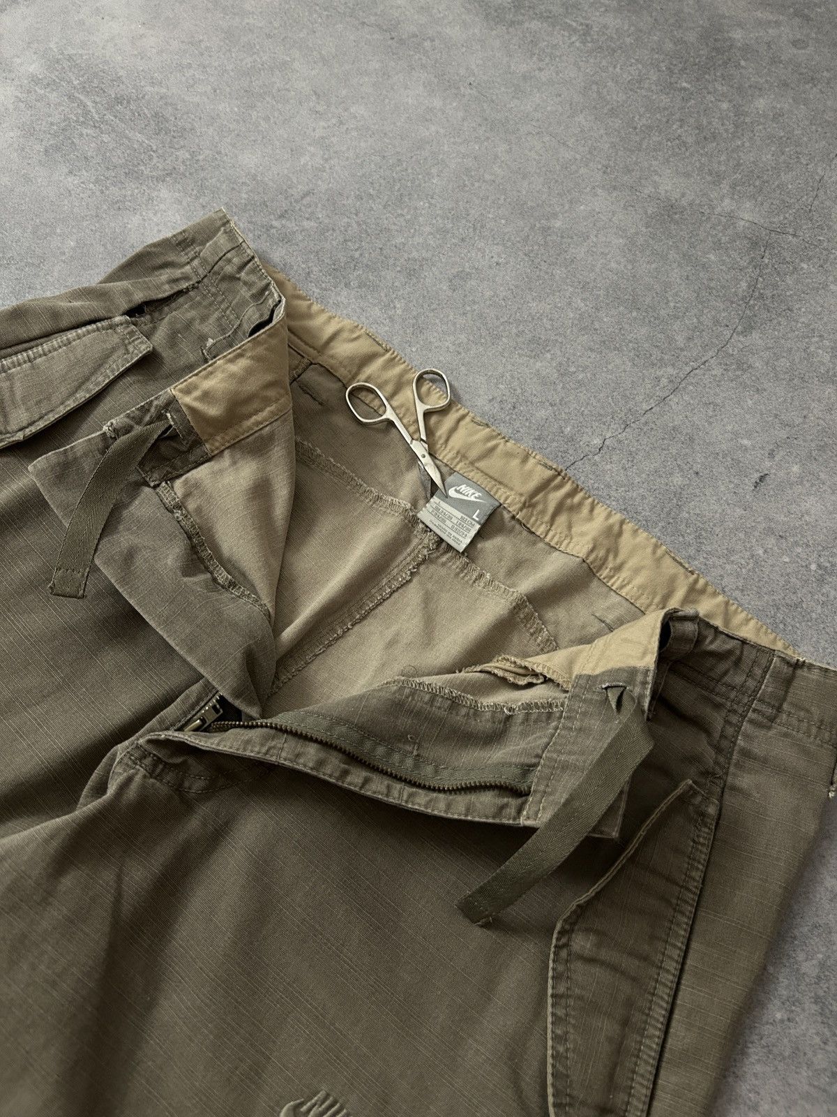 Nike × Vintage Vintage Nike Cargo shorts mens rare y2k Size US 34 / EU 50 - 6 Thumbnail