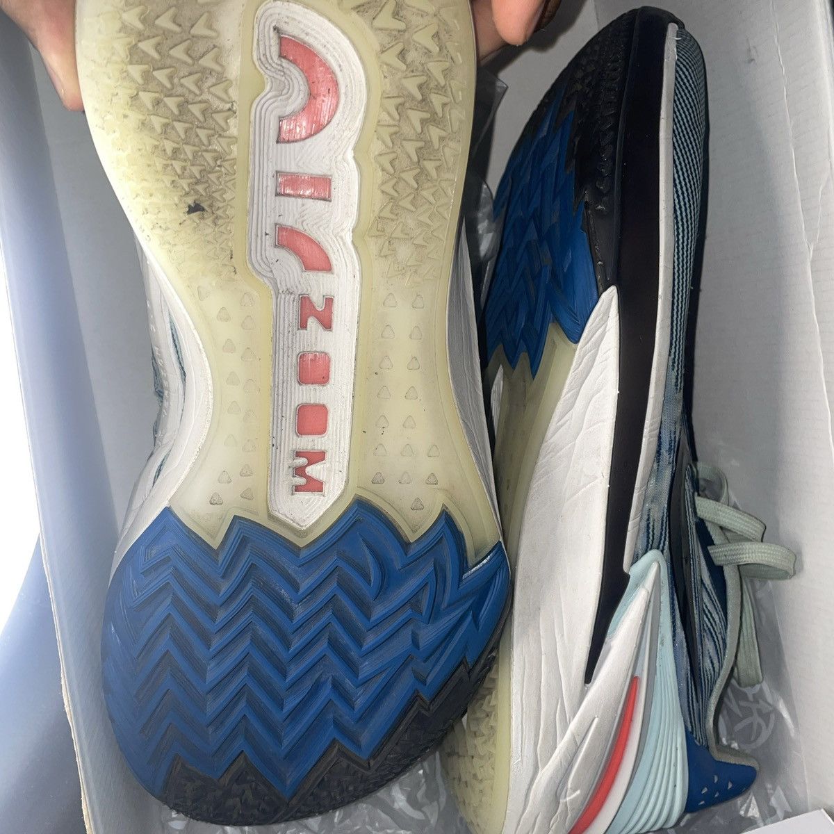 Nike Gt cut 2 Size US 11 / EU 44 - 2 Thumbnail