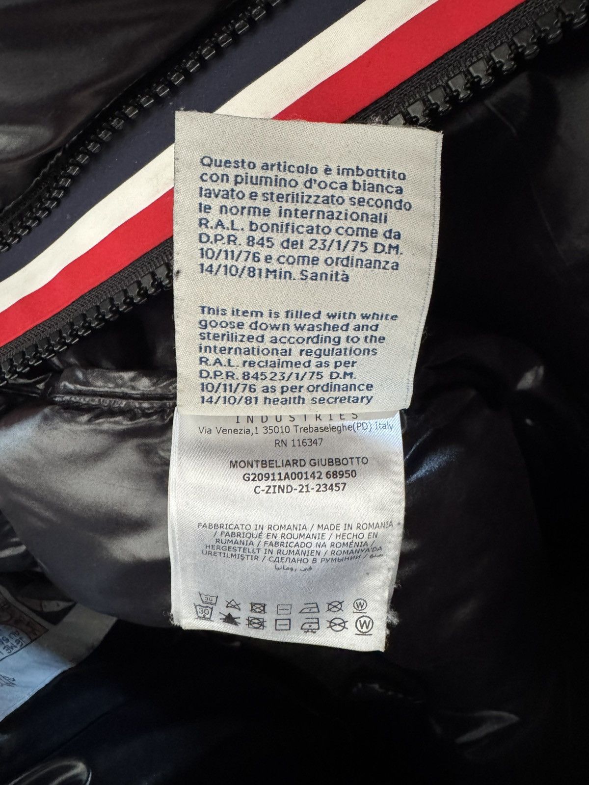 Moncler Moncler Montbeliard Size US XL / EU 56 / 4 - 7 Thumbnail