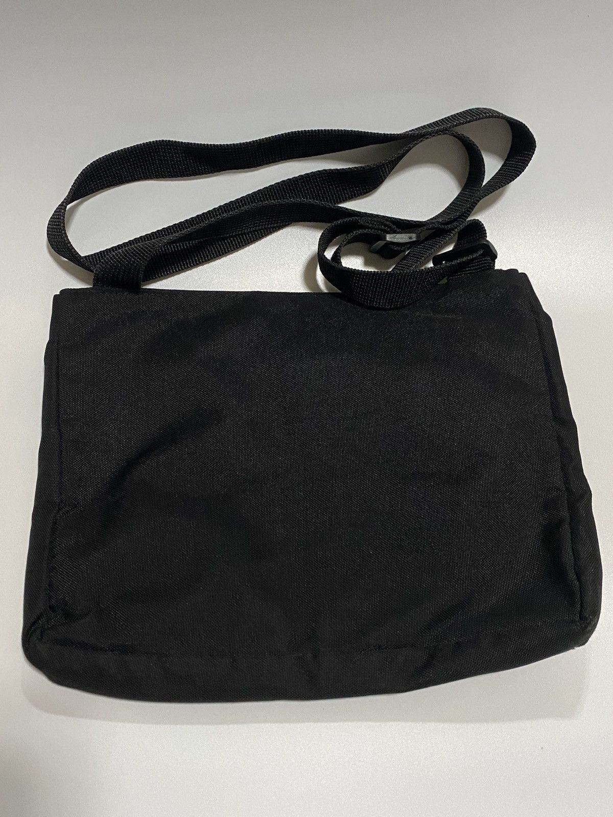 Issey Miyake Ne-Net by Issey Miyake - Flat Sling Bag Size ONE SIZE - 7 Thumbnail