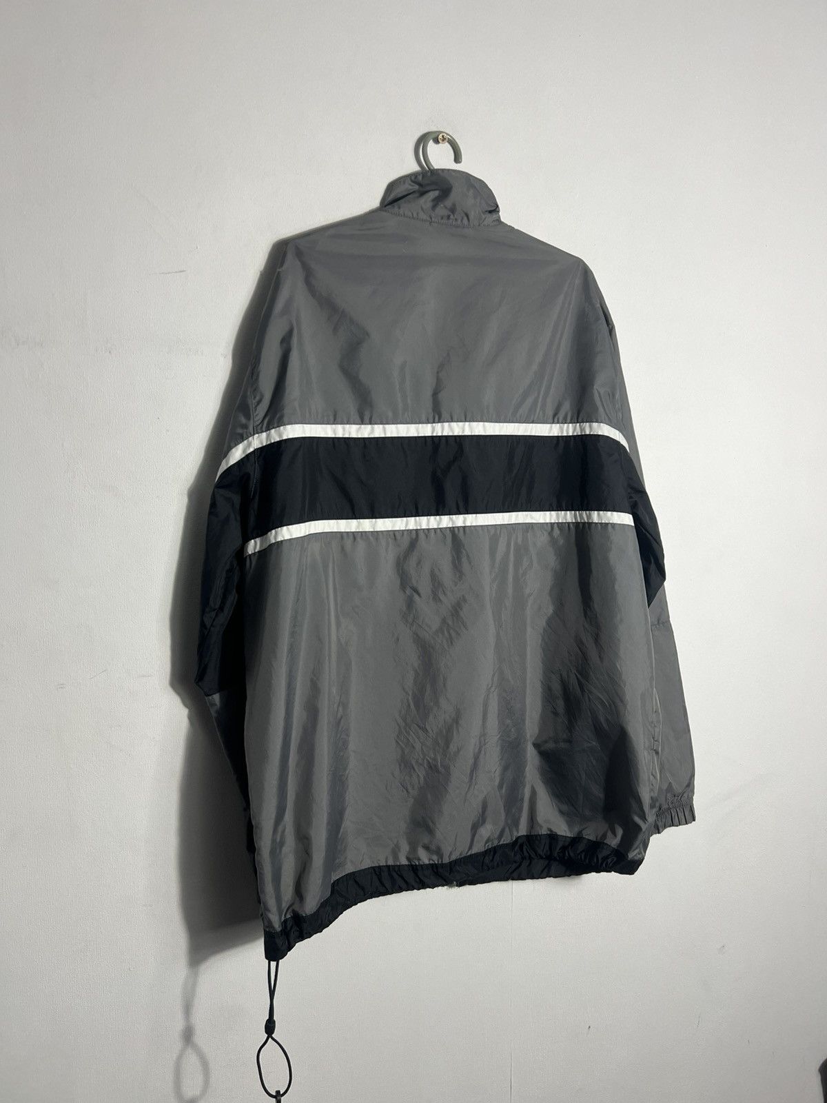 Nike Vintage Nike Track Jacket Nylon 2000s Y2K Swoosh Logo Drill Size US L / EU 52-54 / 3 - 14 Thumbnail