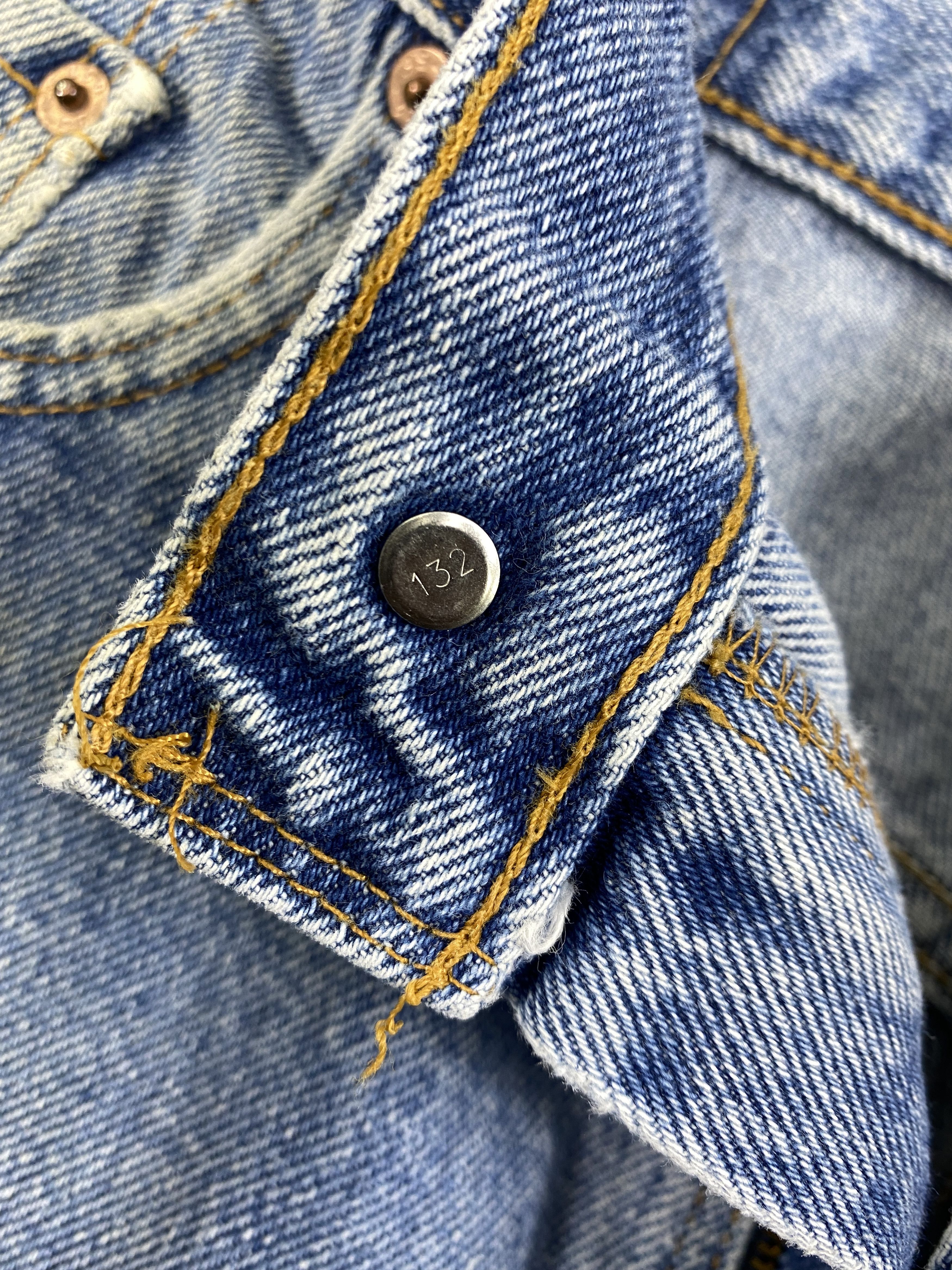 Levi's 90's Mid Blue Vintage Levi's 550 USA 34x30 Denim -JN1915 Size US 34 / EU 50 - 7 Thumbnail