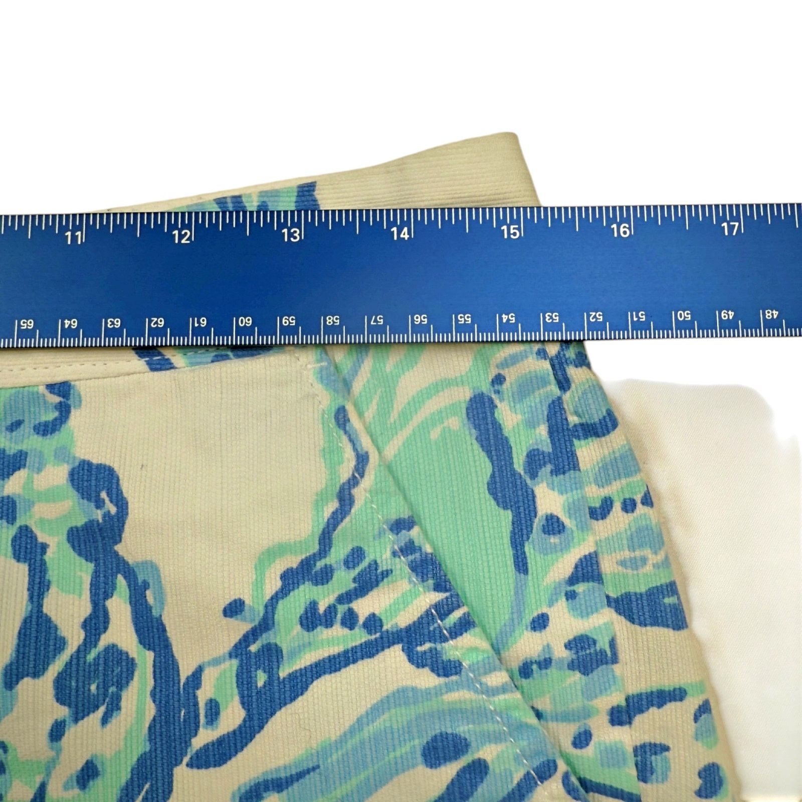 Lilly Pulitzer Lilly Pulitzer Buttercup Scalloped Short Blue & White Shell Size 26" / US 2 / IT 38 - 7 Thumbnail