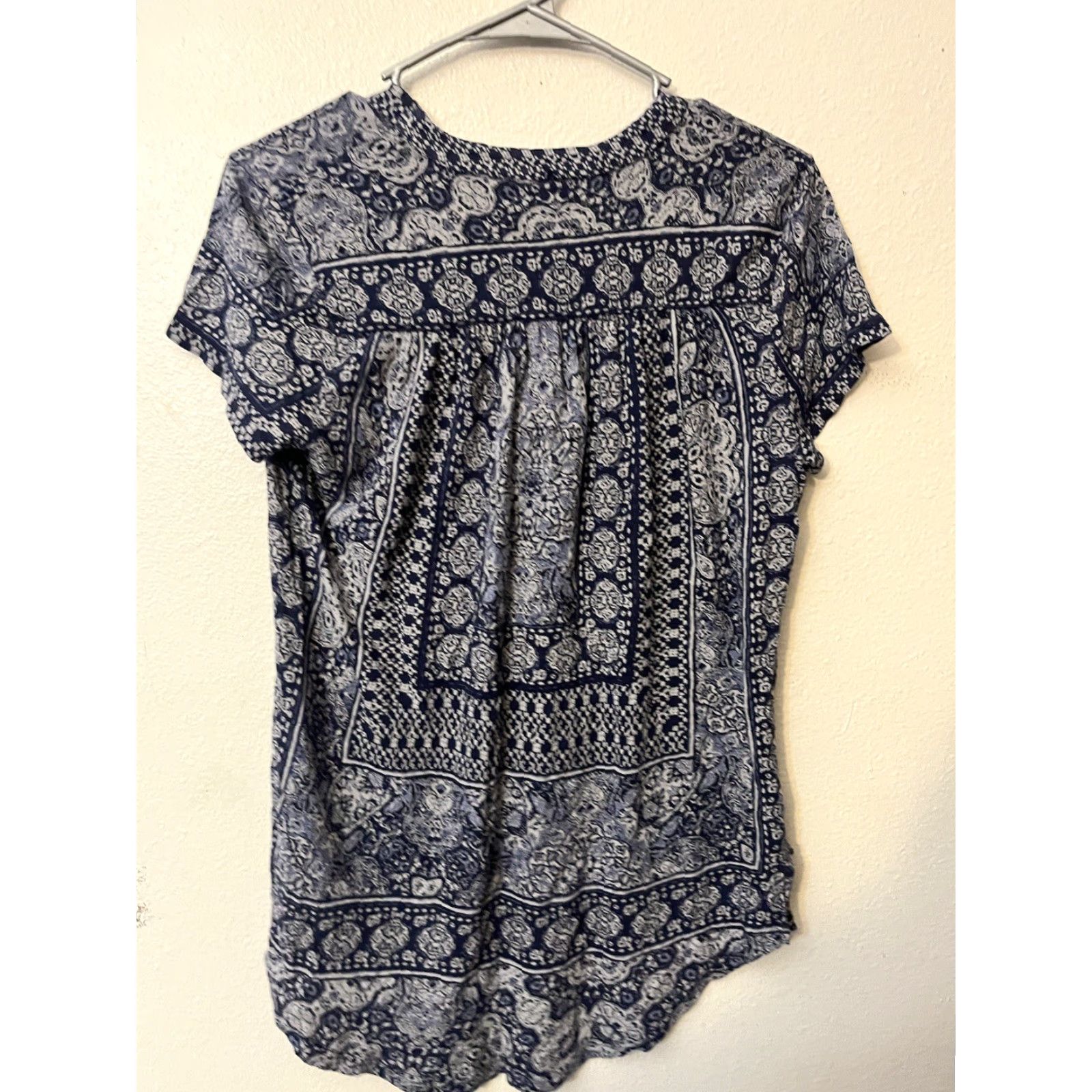 Lucky Brand Lucky Brand Shirt Womens Small V-Neck Short Sleeve Top Sheer Casual Blue Size S / US 4 / IT 40 - 3 Thumbnail