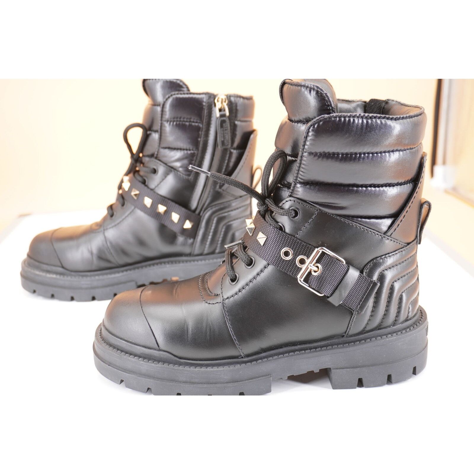 Valentino Valentino Rockstud Combat Ankle Boots Size 36.5 Size US 6.5 / IT 36.5 - 7 Thumbnail