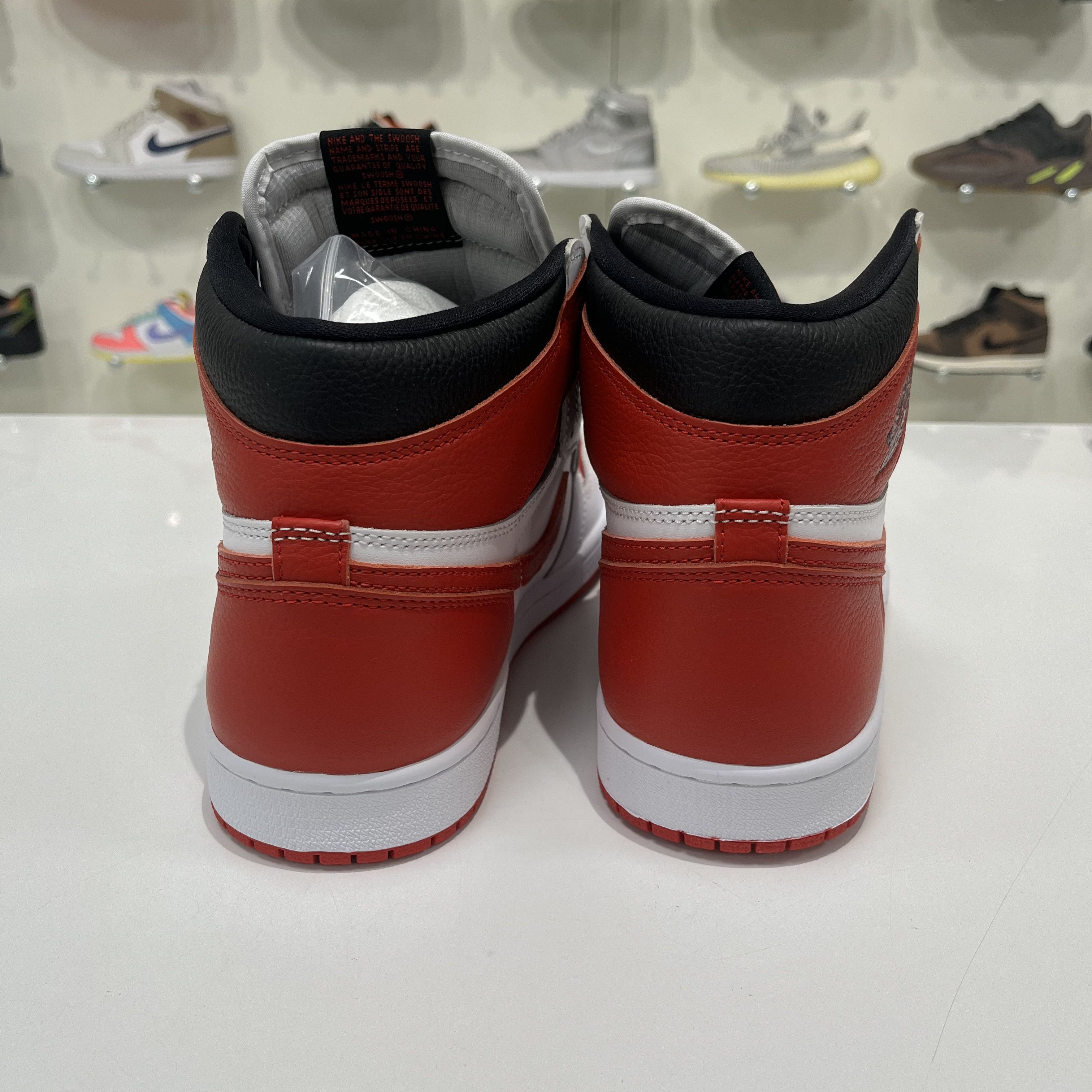 Nike Air Jordan 1 Retro High OG Heritage Size US 10 / EU 43 - 3 Thumbnail