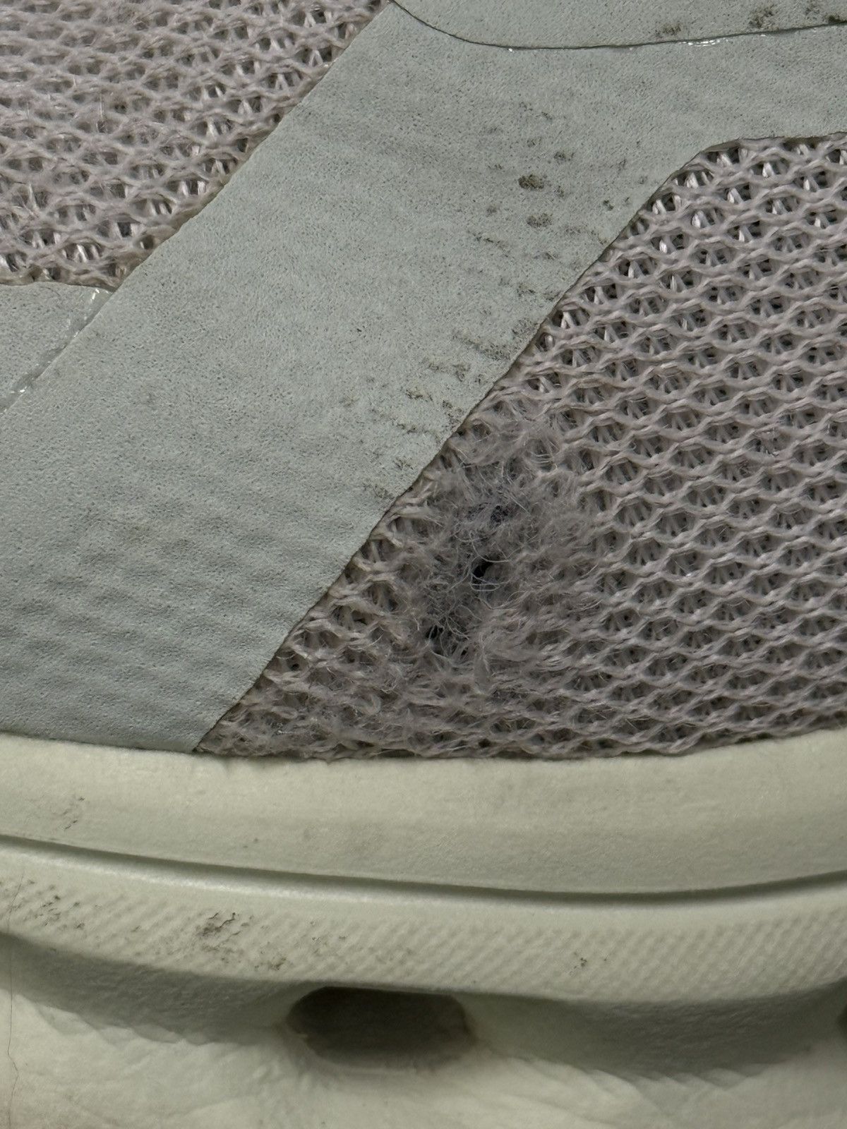 On On Cloudrunner Frost Aloe Size US 7.5 / IT 37.5 - 2 Thumbnail