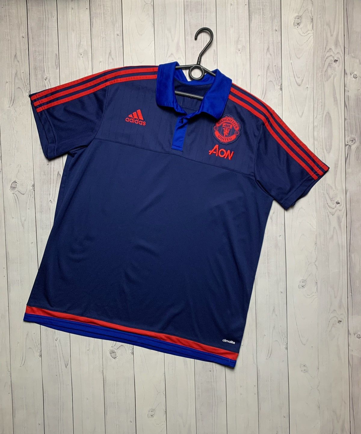 Adidas × Vintage Vintage adidas Manchester United soccer polo blue size L Size US L / EU 52-54 / 3 - 1 Thumbnail