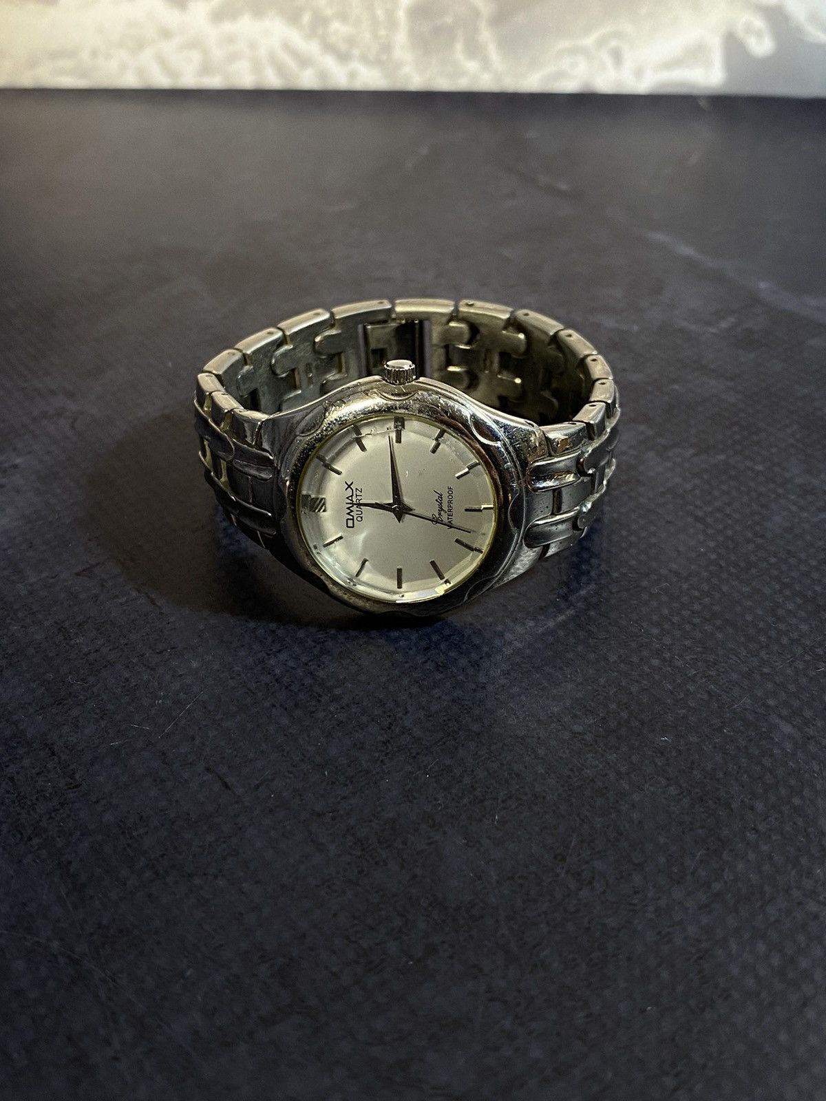 Japanese Brand × Vintage Omax Classic White Dial Quartz Watch Japanese Brand Size ONE SIZE - 9 Thumbnail