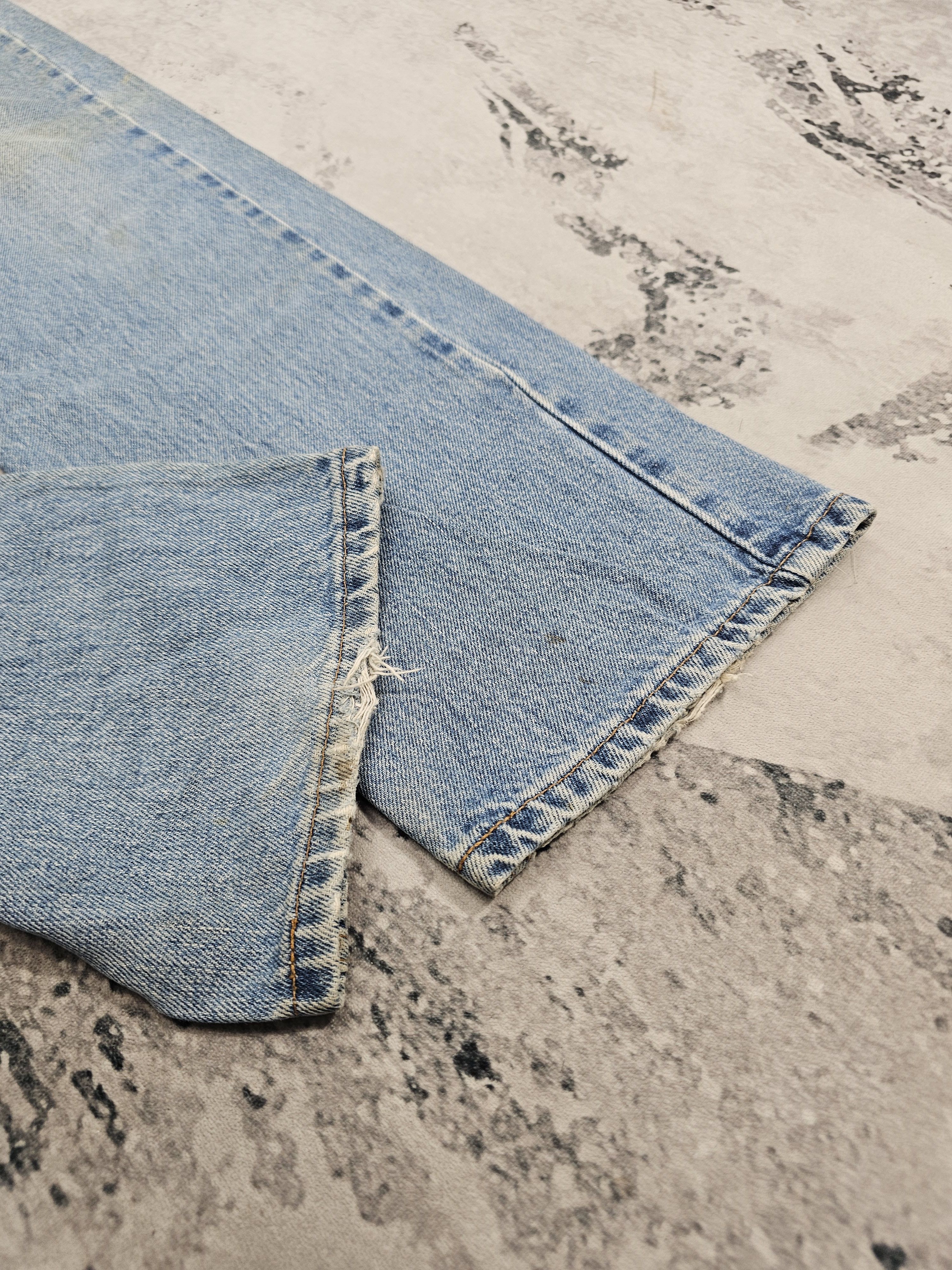 Levi's Vintage Clothing Vtg 90's LEVIS 505 Regular Fit Stain Blue Jeans L0560 Size US 34 / EU 50 - 8 Thumbnail