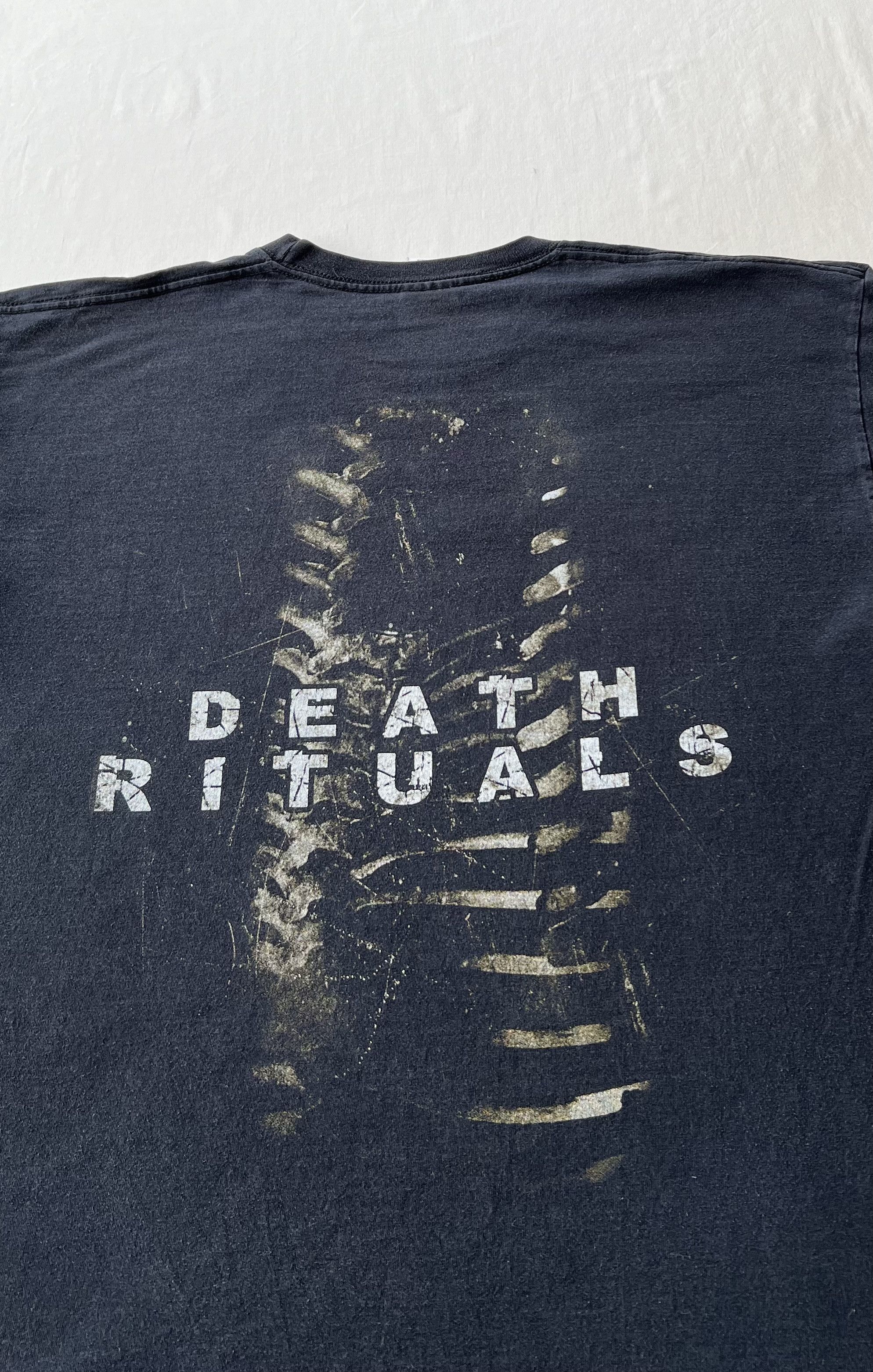 Band Tees Vintage 2000s Six Feet Under Death Rituals Skull Snake Size US L / EU 52-54 / 3 - 17 Thumbnail