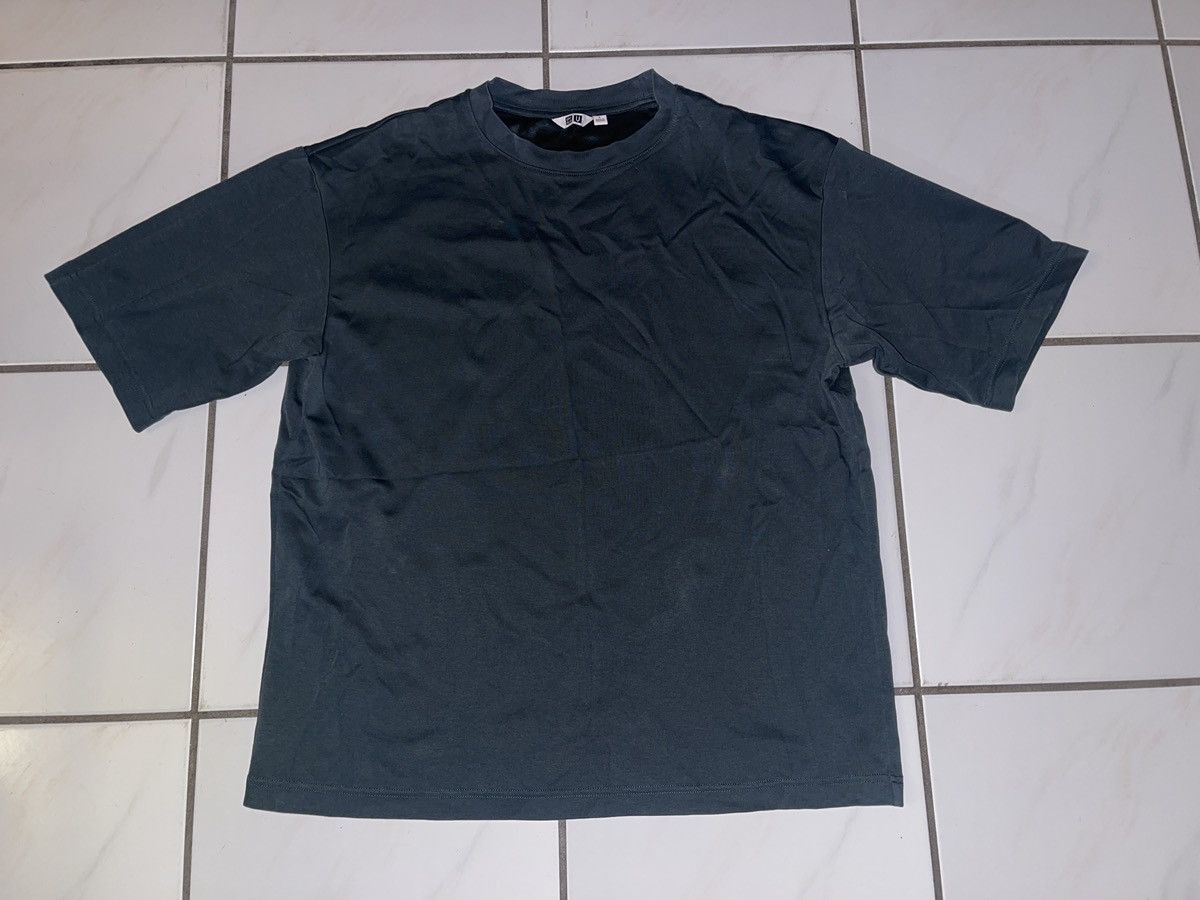 Uniqlo Uniqlo U Mens Size Large Crew Neck Green T-Shirt Oversized Size US L / EU 52-54 / 3 - 7 Thumbnail