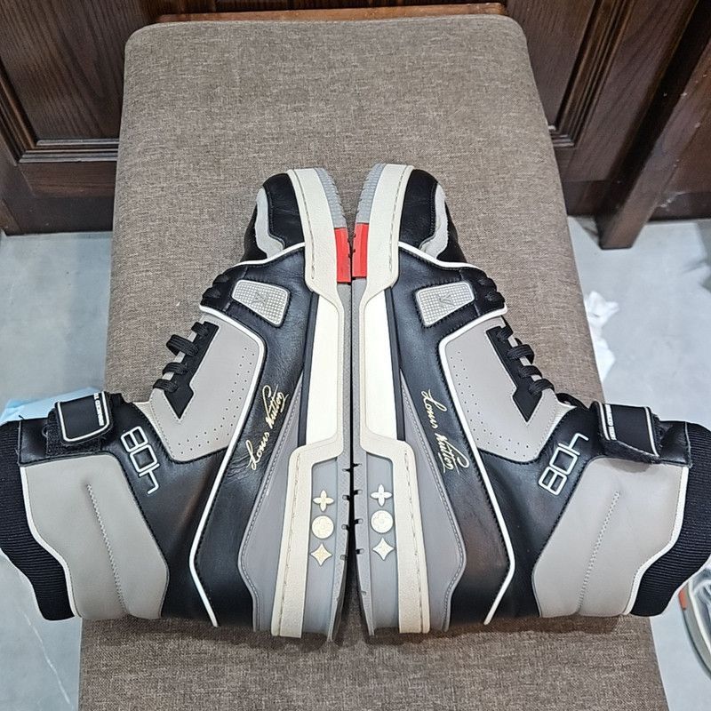 Louis Vuitton Louis Vuitton Trainer High-Top Sneaker in Gray Black Size US 10 / EU 43 - 6 Thumbnail