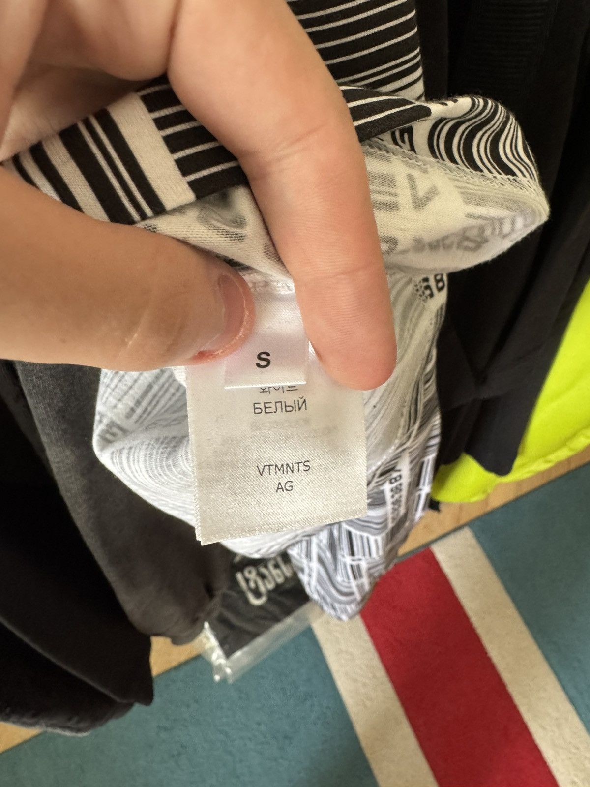 VTMNTS VTMNTS Barcode Longsleeve Size US S / EU 44-46 / 1 - 5 Thumbnail