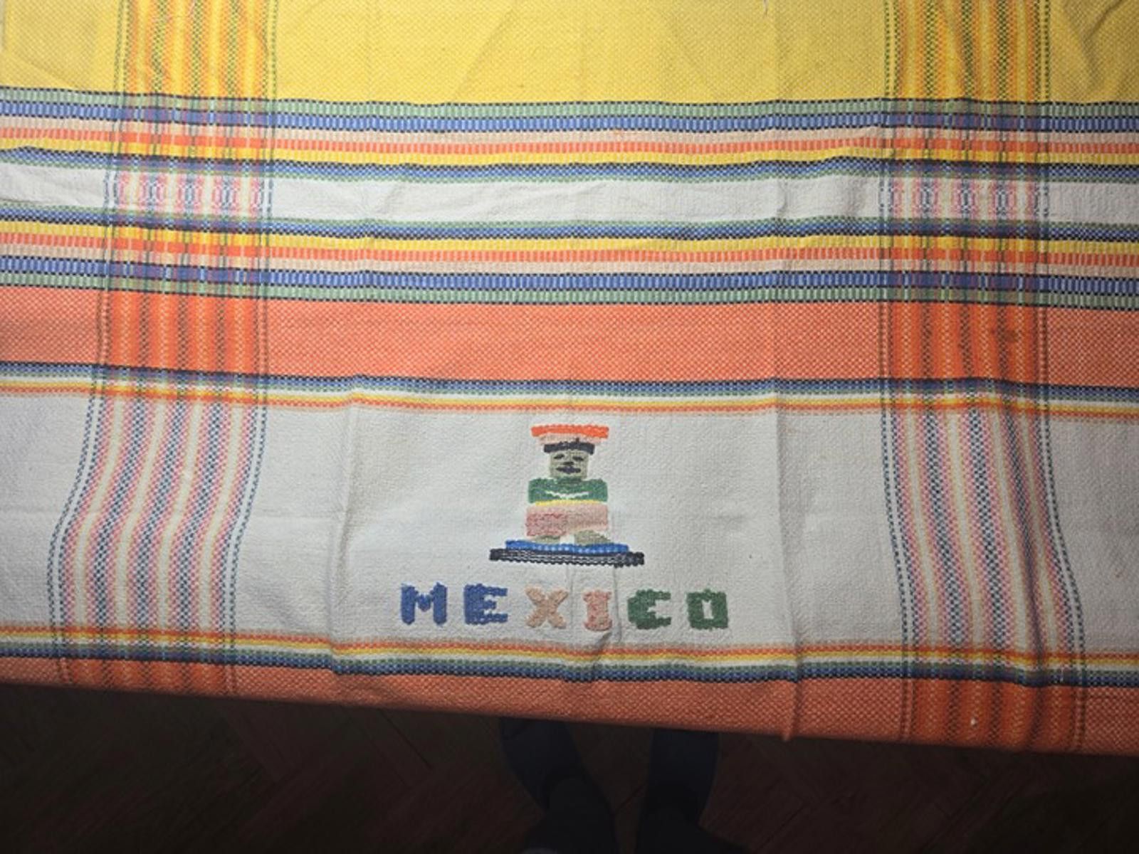 Handmade Vintage: Handmade Woven: Mexico: 4' Square: Tapestry Size ONE SIZE - 1 Thumbnail