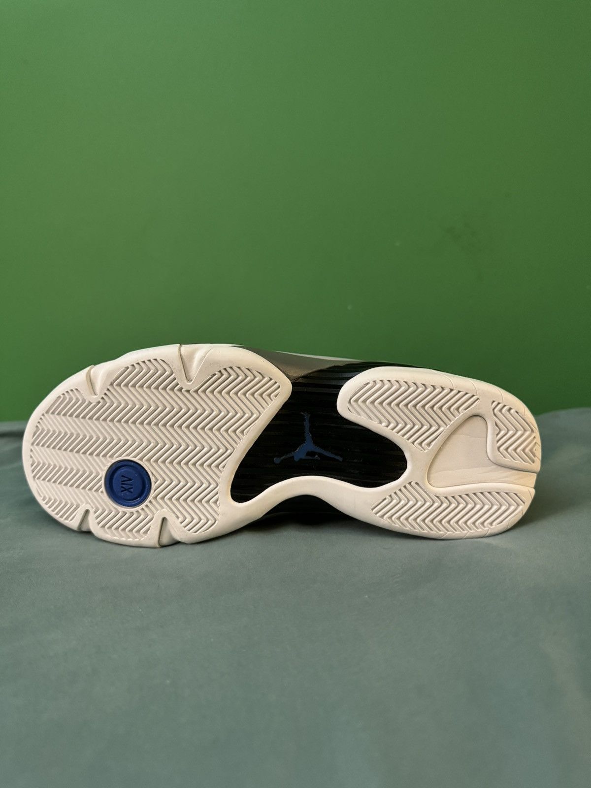 Jordan Brand Nike Air Jordan 14 Wolf Grey 2014 Size US 9.5 / EU 42-43 - 5 Thumbnail