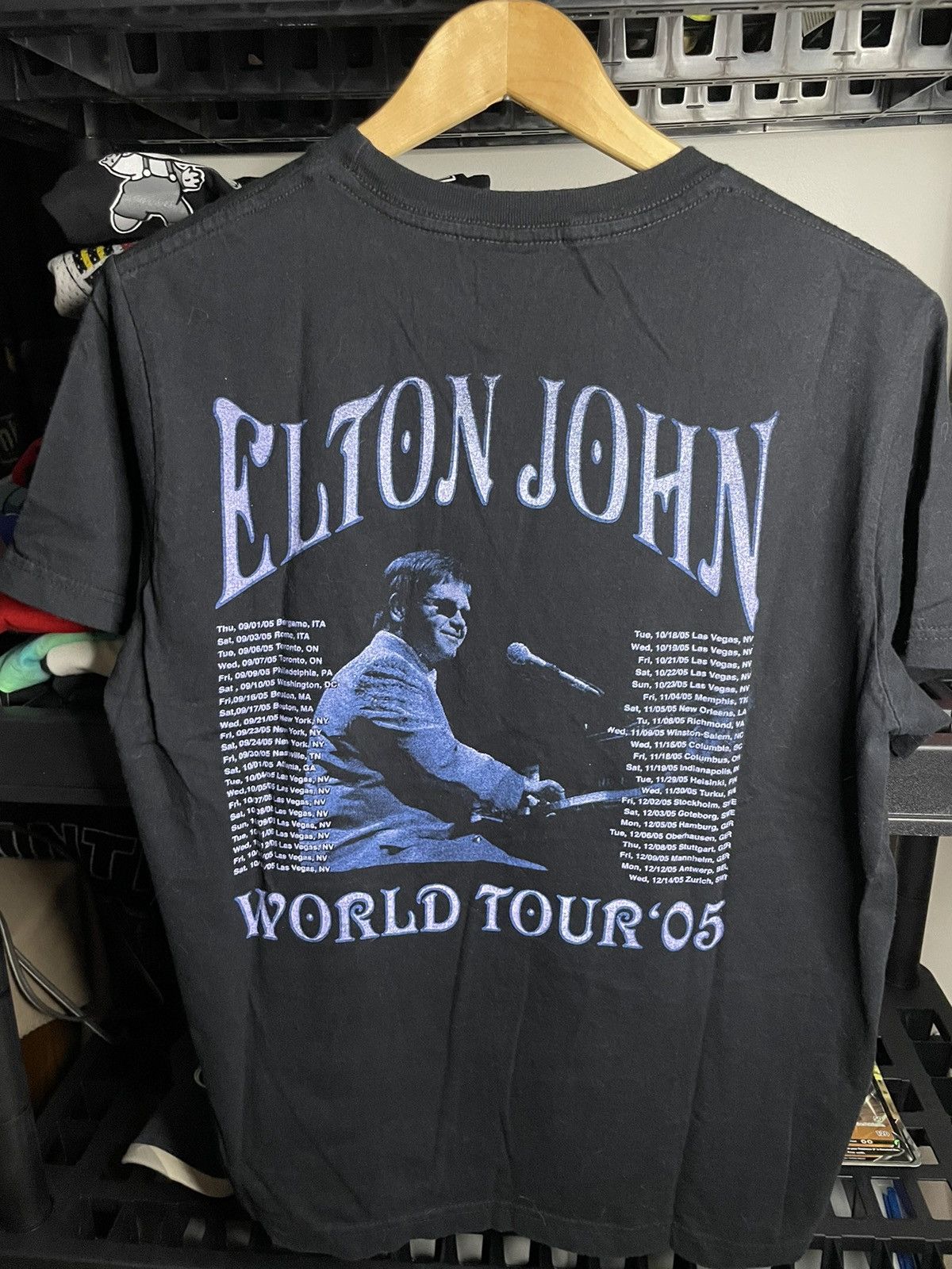 Band Tees × Vintage Vintage Elton John 2005 Tour T-shirt. Size US L / EU 52-54 / 3 - 4 Thumbnail
