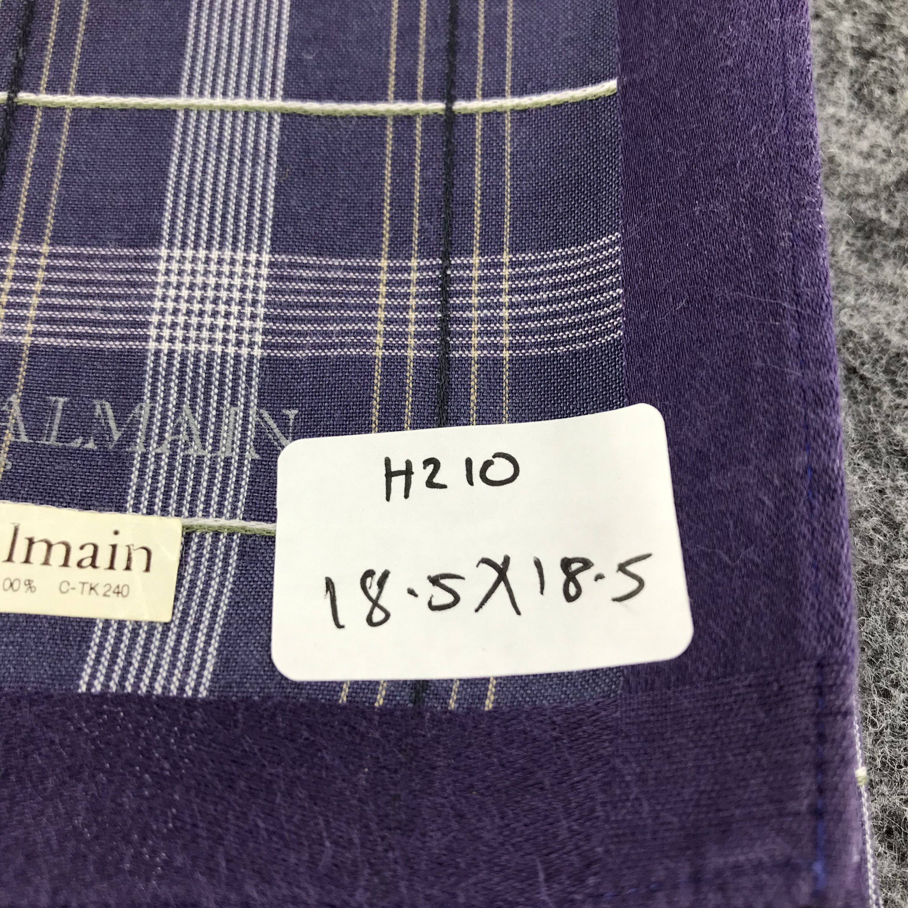 Pierre Balmain × Vintage Pierre Balmain Handkerchief Neckerchief Bandana H210 Size ONE SIZE - 7 Thumbnail