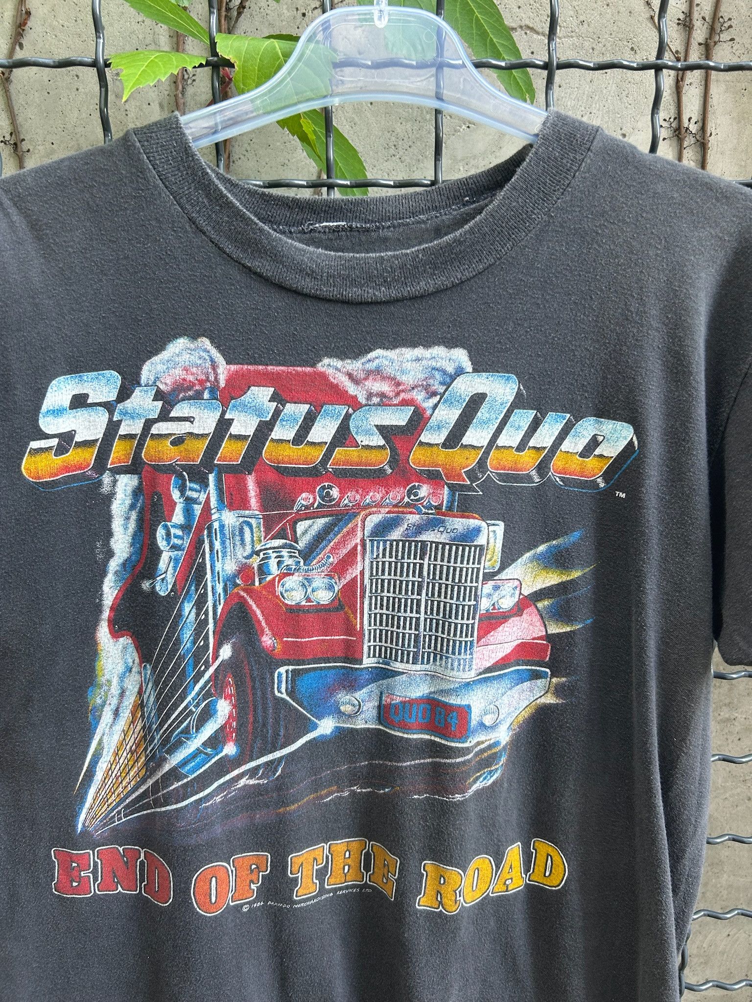 Band Tees Vintage 1984 Status Quo End Of The Road Tour T-shirt Size US M / EU 48-50 / 2 - 5 Thumbnail