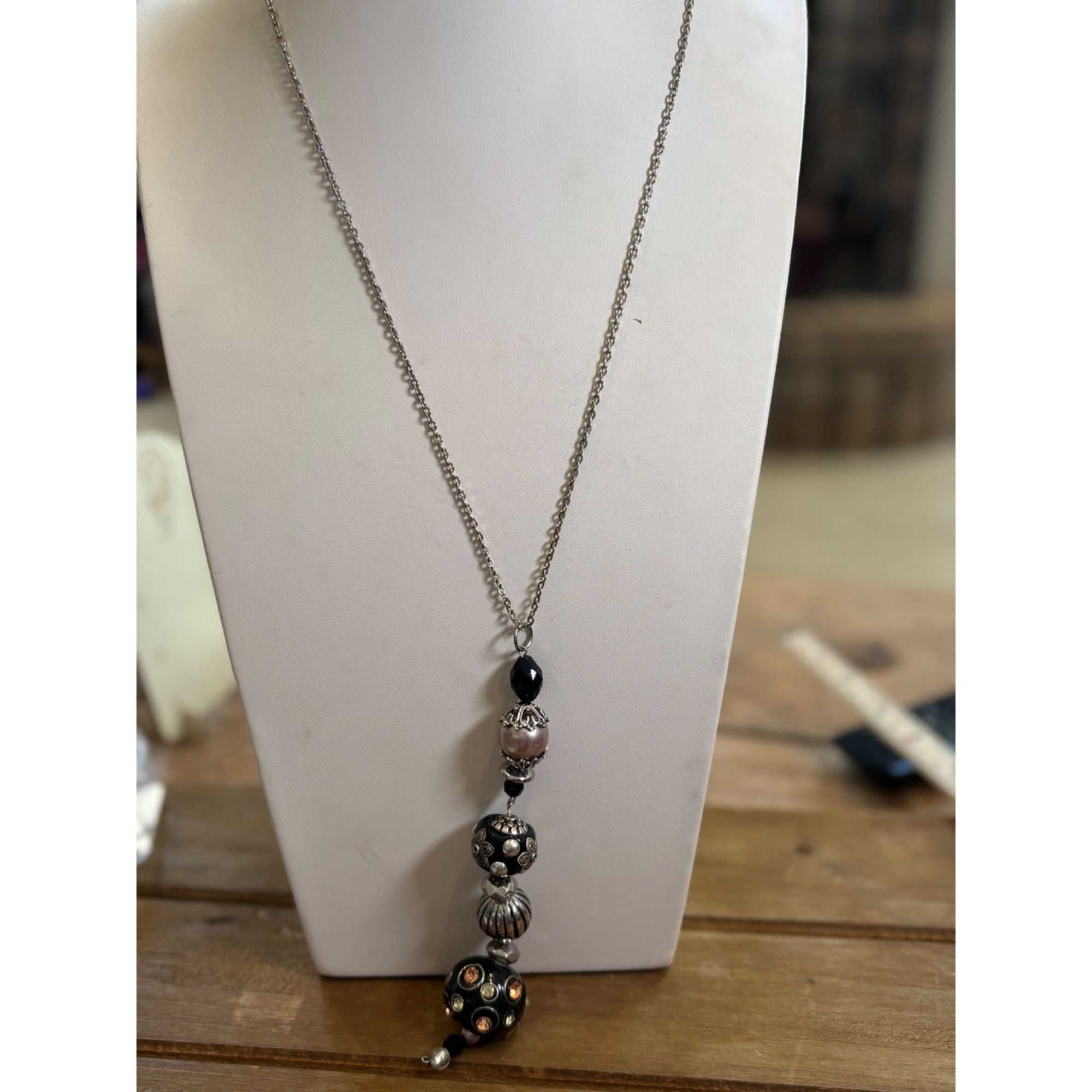 Other Handcrafted Beaded Pendant Necklace With Black & Silver Acce Size ONE SIZE - 10 Thumbnail
