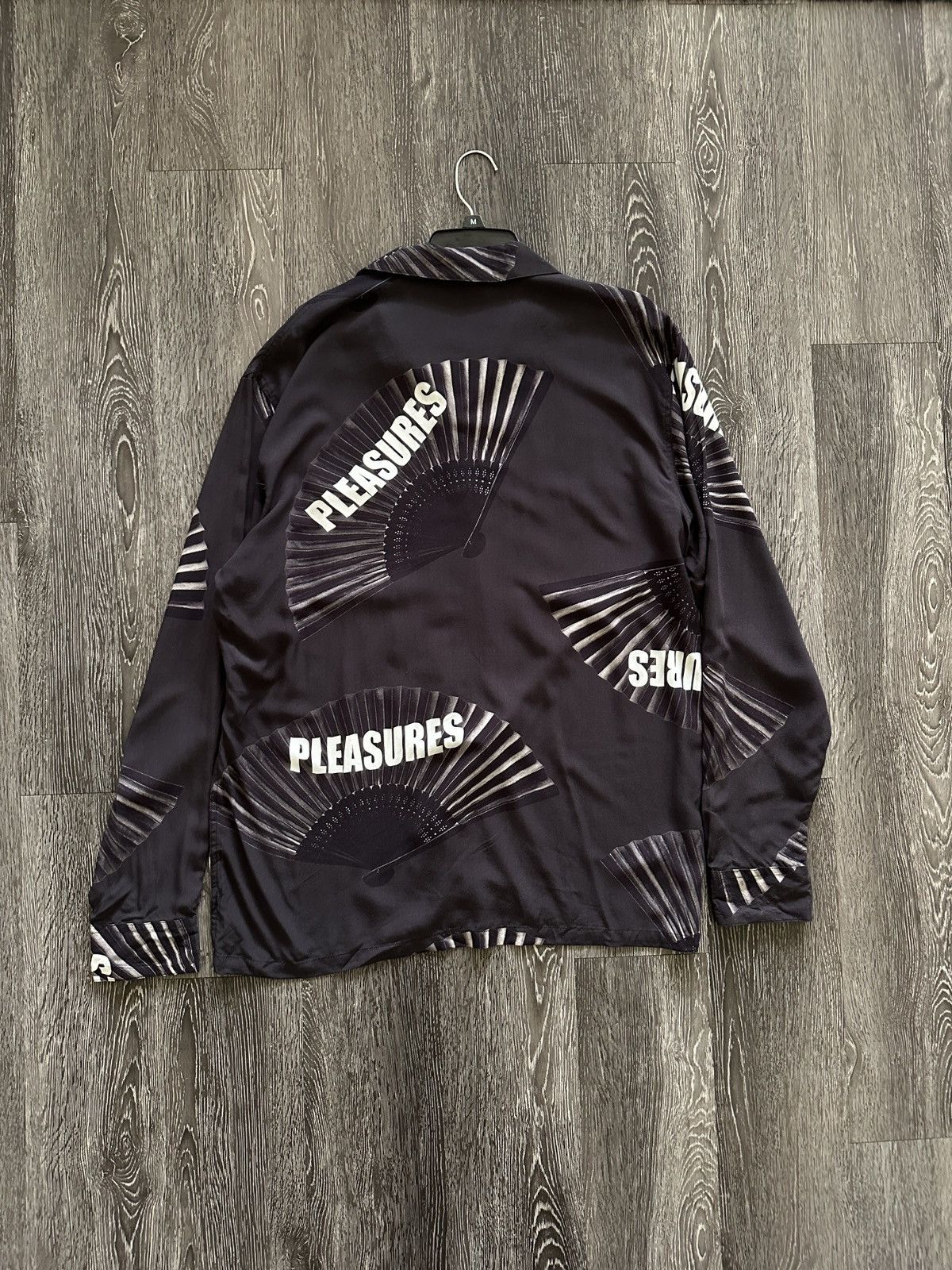 Pleasures *RARE* Pleasures Fans L/S Button Down Shirt Size US L / EU 52-54 / 3 - 2 Thumbnail