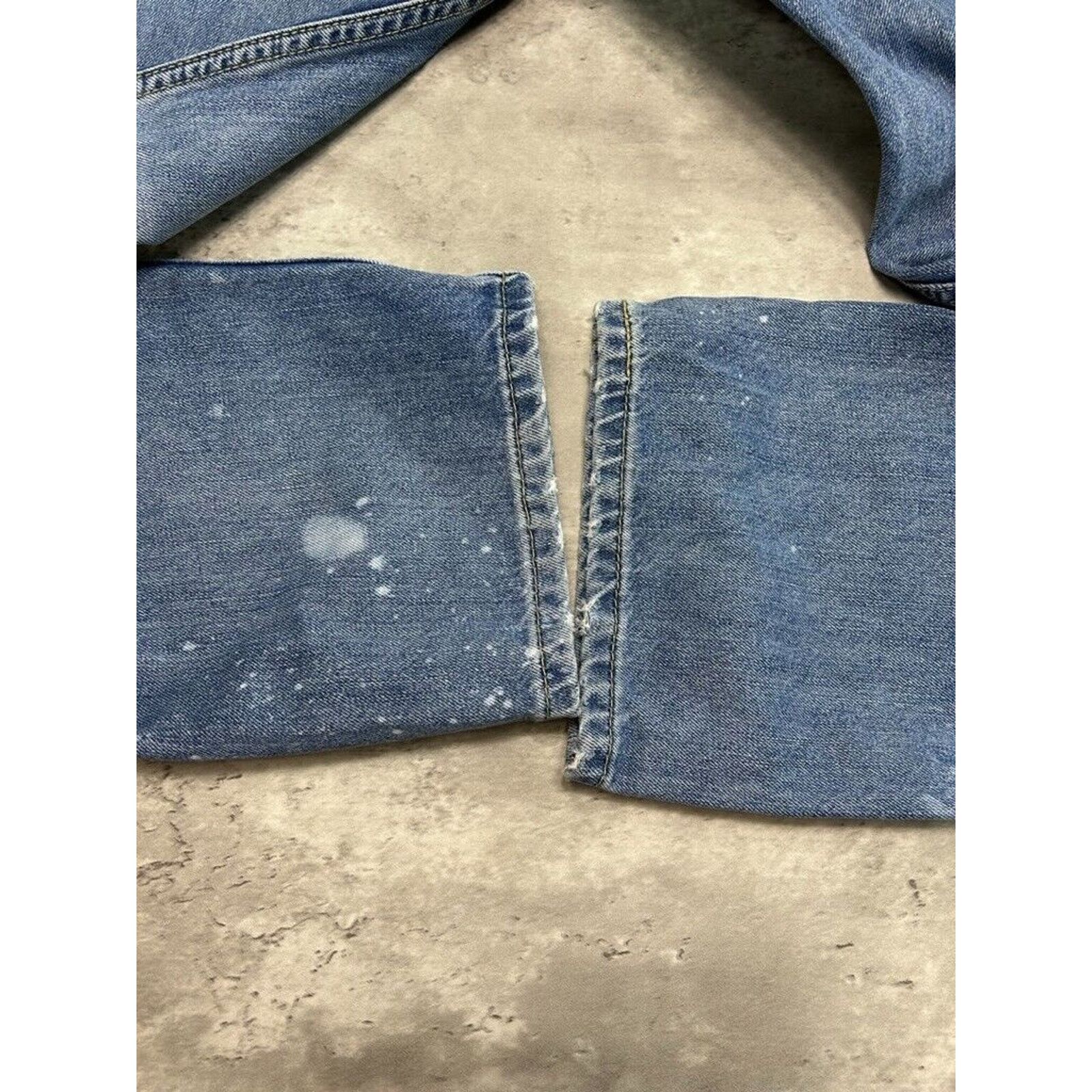 Levi's Vintage Levis 505 Medium Wash Denim Pants Size 35 Blue Size US 35 - 9 Thumbnail