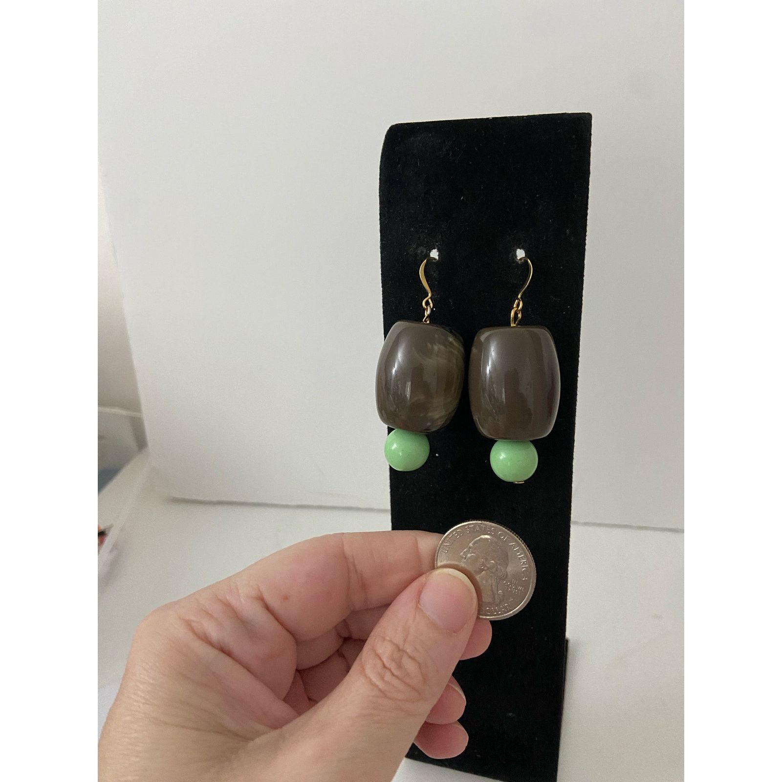 Handmade Handmade brown and light green bead earrings Size ONE SIZE - 2 Thumbnail