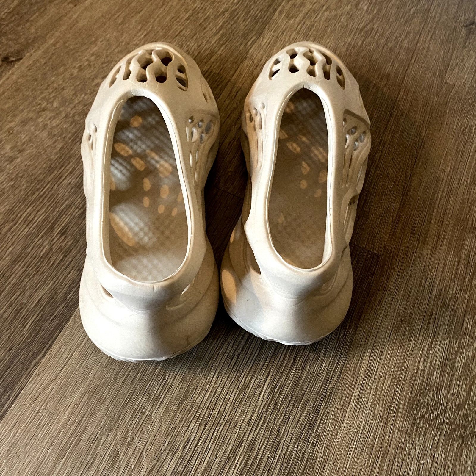 Other Beige Foam Slip-on Shoe Yeezy Look Alike Size US 6 / EU 39 - 3 Thumbnail