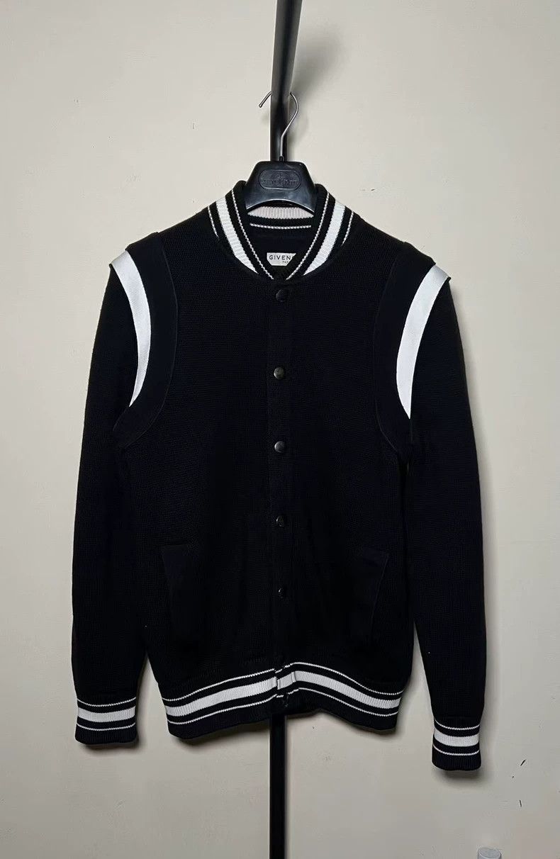 Givenchy Givenchy Black and White Back Badge Letter Baseball Jacket Size US L / EU 52-54 / 3 - 1 Thumbnail