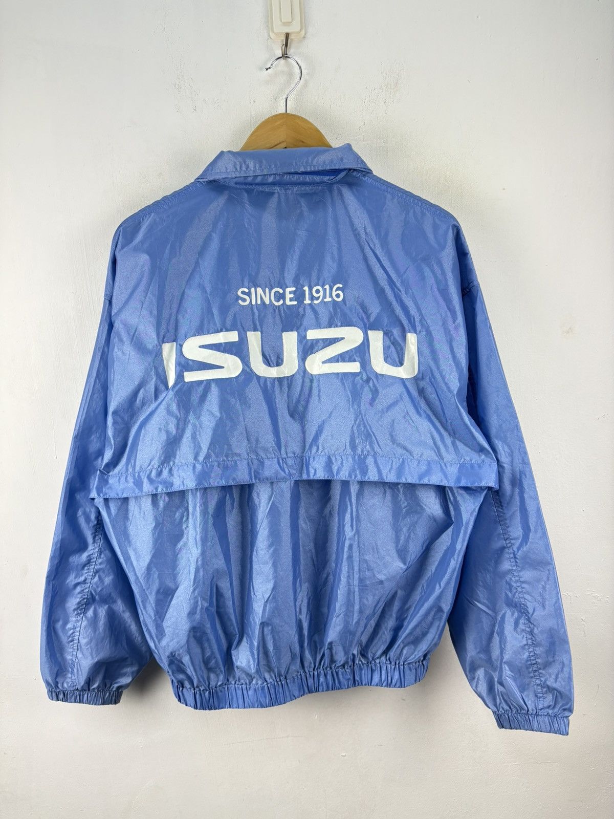 Sports Specialties Vintage Isuzu Racing Jacket Windbreaker Hooded Size US L / EU 52-54 / 3 - 3 Thumbnail