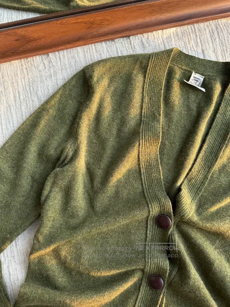 Hermes Hermes Solid v-neck cashmere single-breasted long cardigan Size XS / US 0-2 / IT 36-38 - 6 Thumbnail