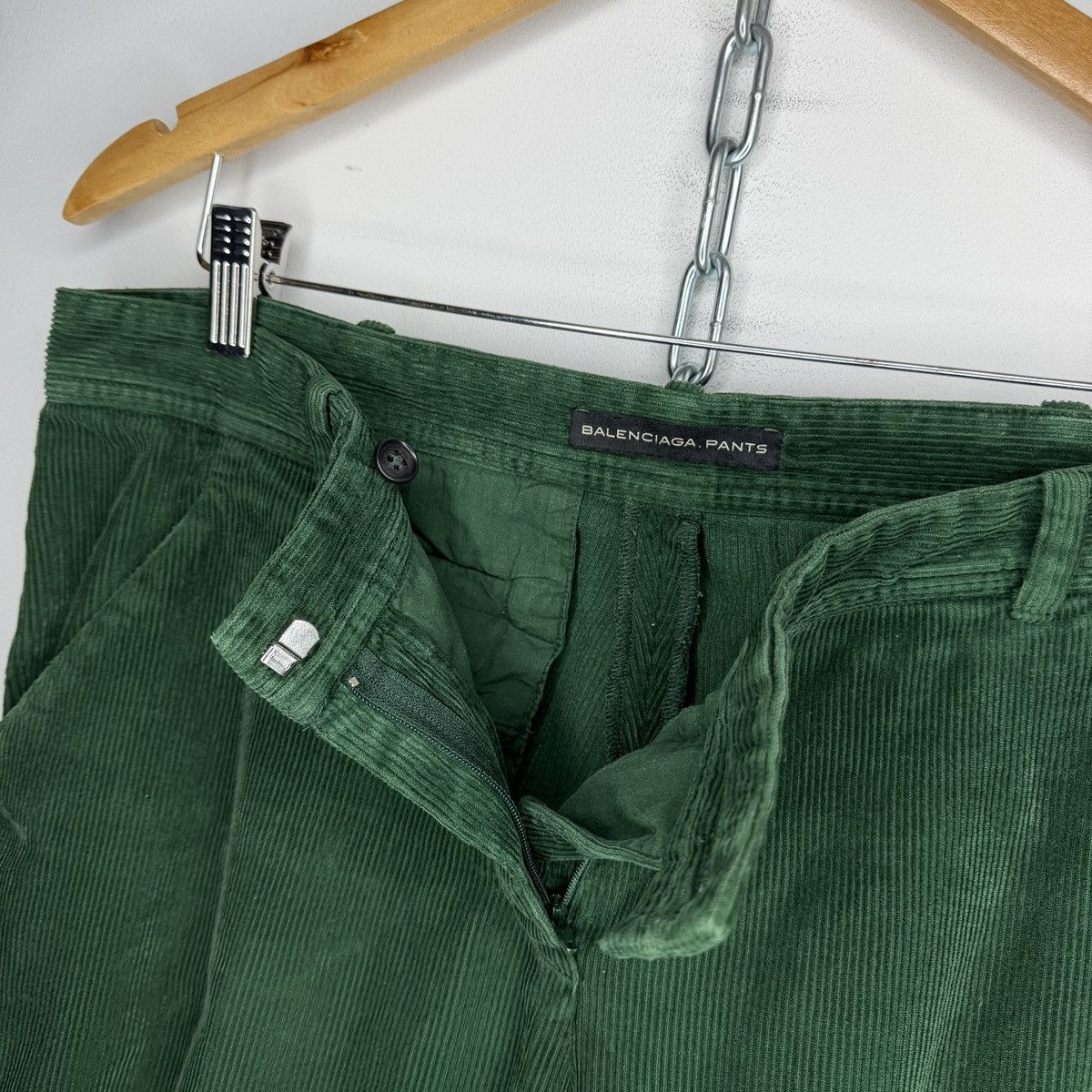 Balenciaga Balenciaga Paris Green Corduroy Trousers Size 28" / US 6 / IT 42 - 6 Thumbnail