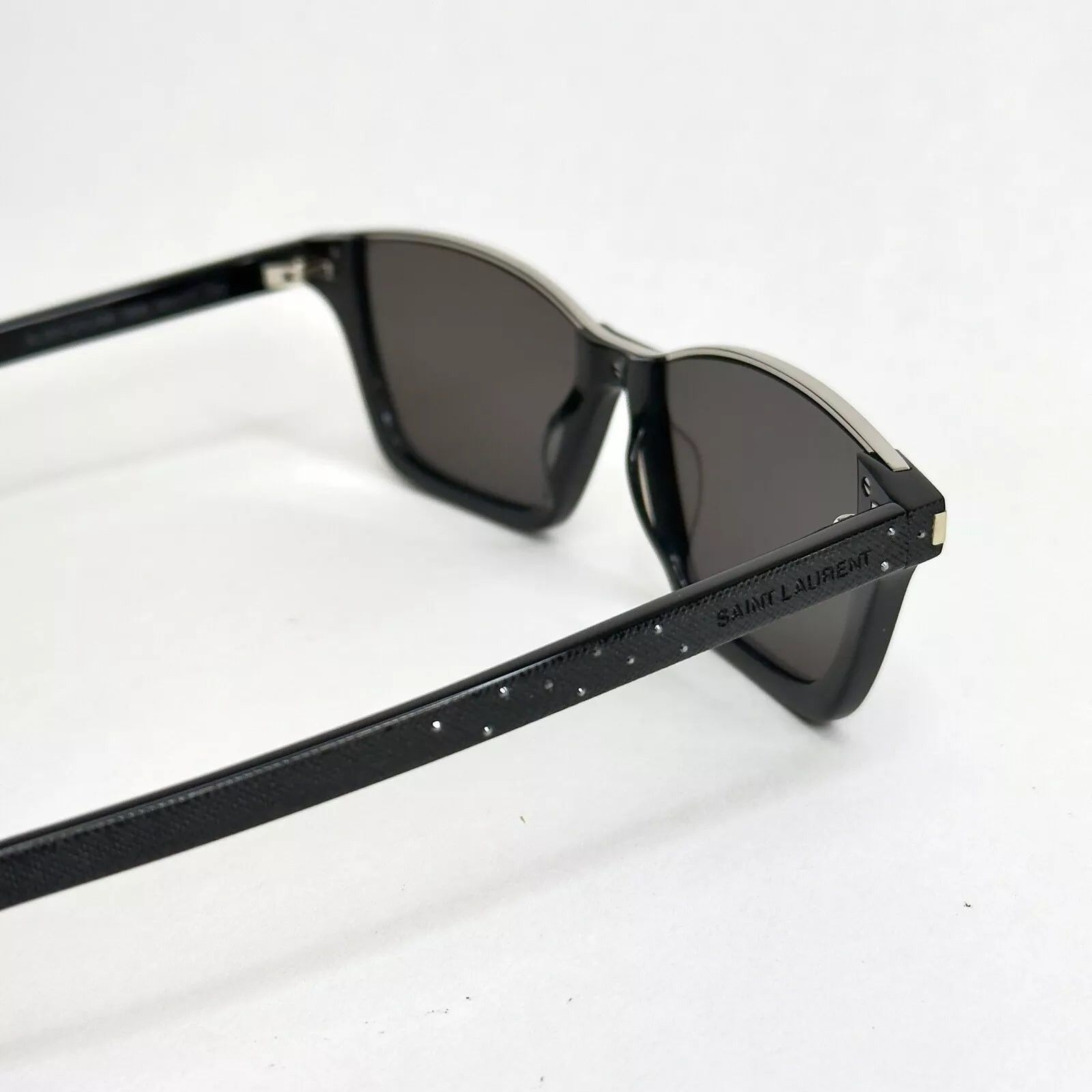 Yves Saint Laurent SAINT LAURENT DYLAN SL 365 SL365 LIMITED Sunglasses 005 Size ONE SIZE - 4 Thumbnail