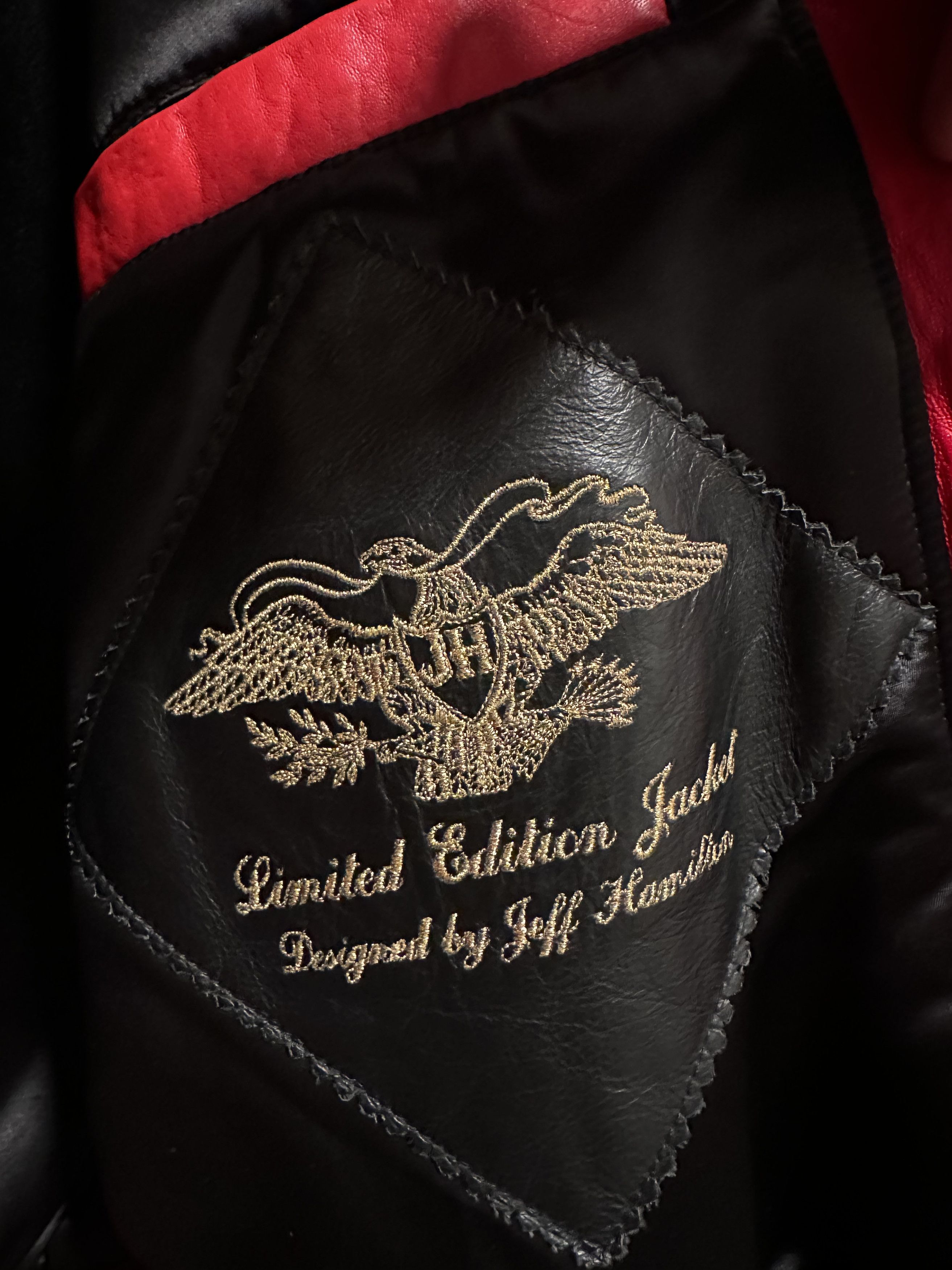 Jeff Hamilton × NBA × Vintage Vintage Jeff Hamilton *THREEPEAT BULLS* Leather Jacket Size US XL / EU 56 / 4 - 5 Thumbnail