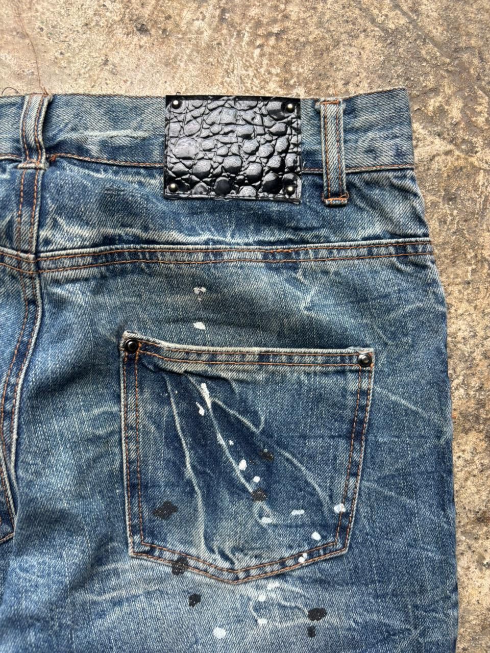 Japanese Brand 2000s Lowbox Paint Splatter Distressed Bootcut Jeans Size US 30 / EU 46 - 9 Thumbnail