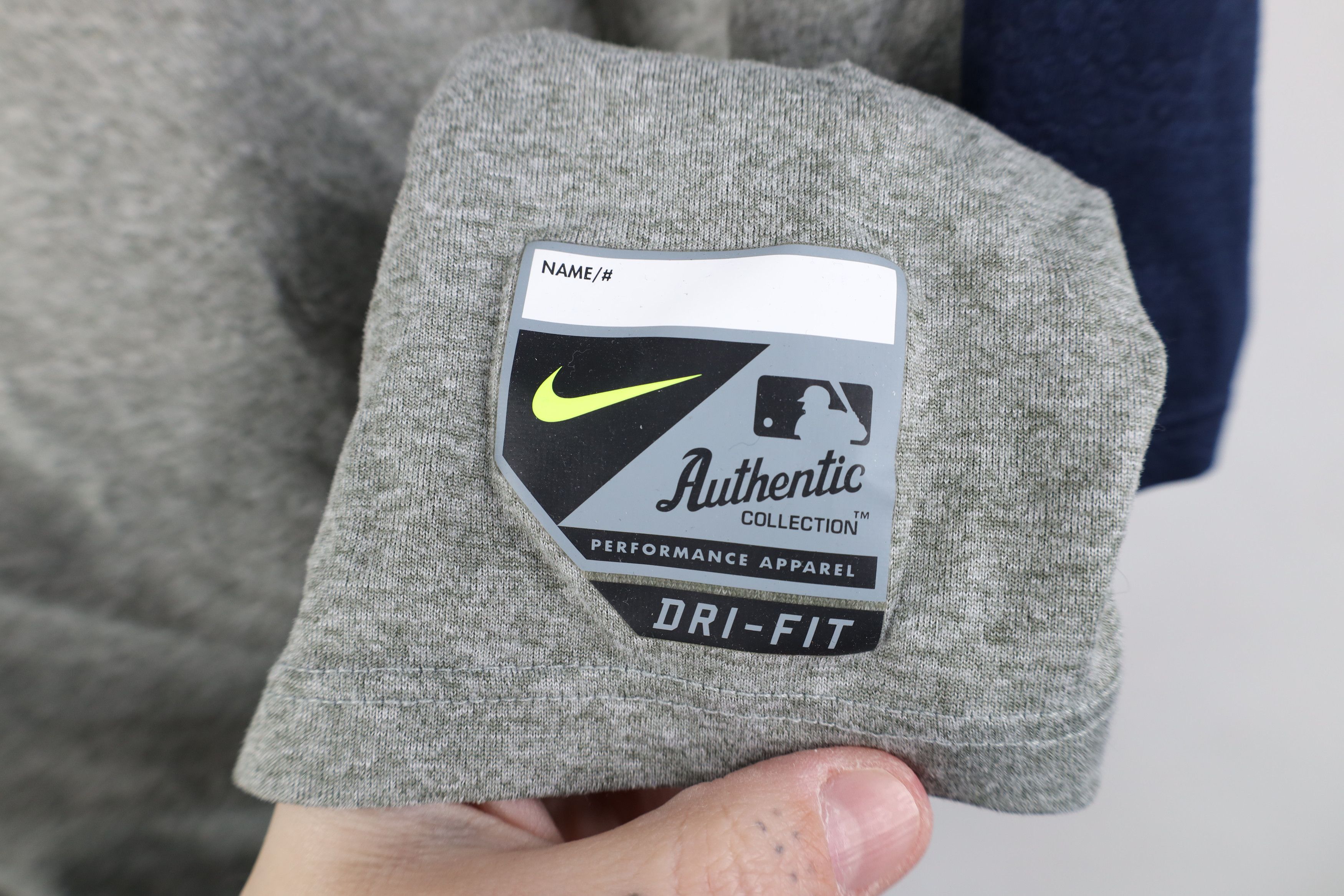 Nike Nike Center Swoosh Detroit Tigers Baseball Raglan T-Shirt Size US L / EU 52-54 / 3 - 4 Thumbnail