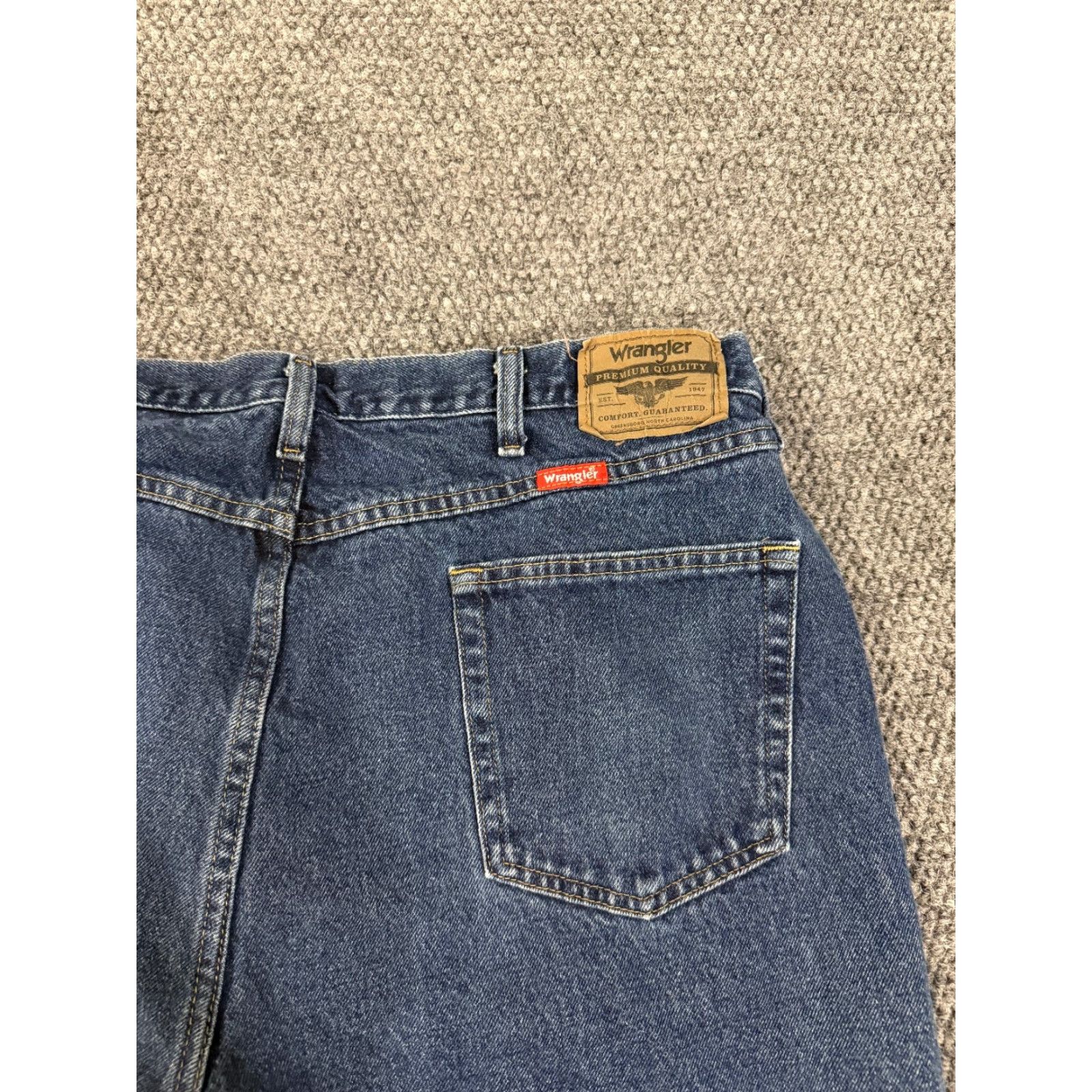 Wrangler Wrangler jeans mens 42x30 blue straight leg denim classic cowboy Size US 42 / EU 58 - 7 Thumbnail