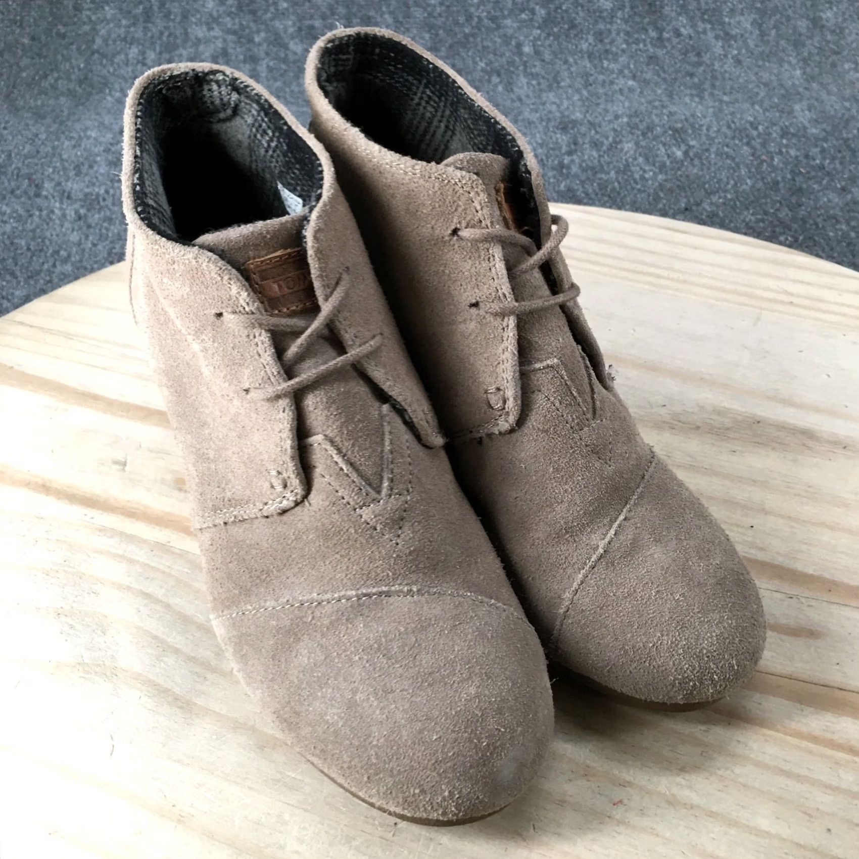 Toms TOMS Boots Womens 8.5 Ankle Booties Wedge Heels Casual Beige Suede Lace Up Bootie Womens Size US 9 / IT 39 - 3 Thumbnail