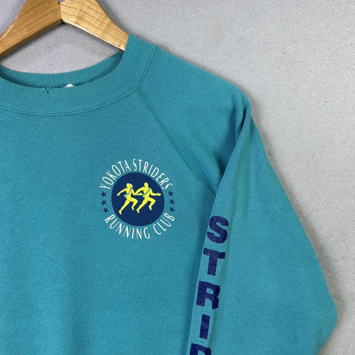 Vintage Vintage Yokota Air Base Frostbite Footrace Sweatshirt Size US M / EU 48-50 / 2 - 2 Thumbnail