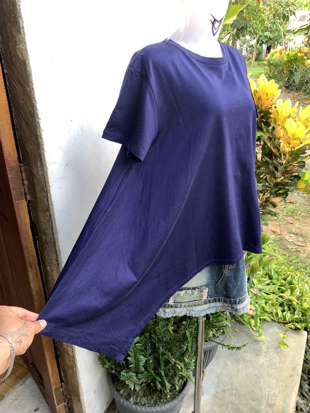 JW Anderson × Uniqlo Uniqlo x JWAnderson Extra Waist Small Embroidery Logo Top Size XL / US 12-14 / IT 48-50 - 4 Thumbnail