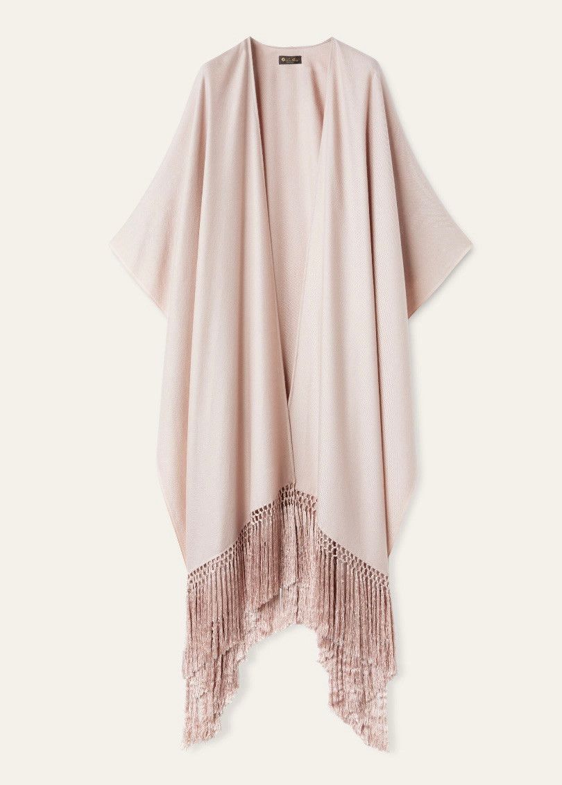 o1srvl11e0325 FAN9323 Size: OS / Izumi Cape in Light Pink