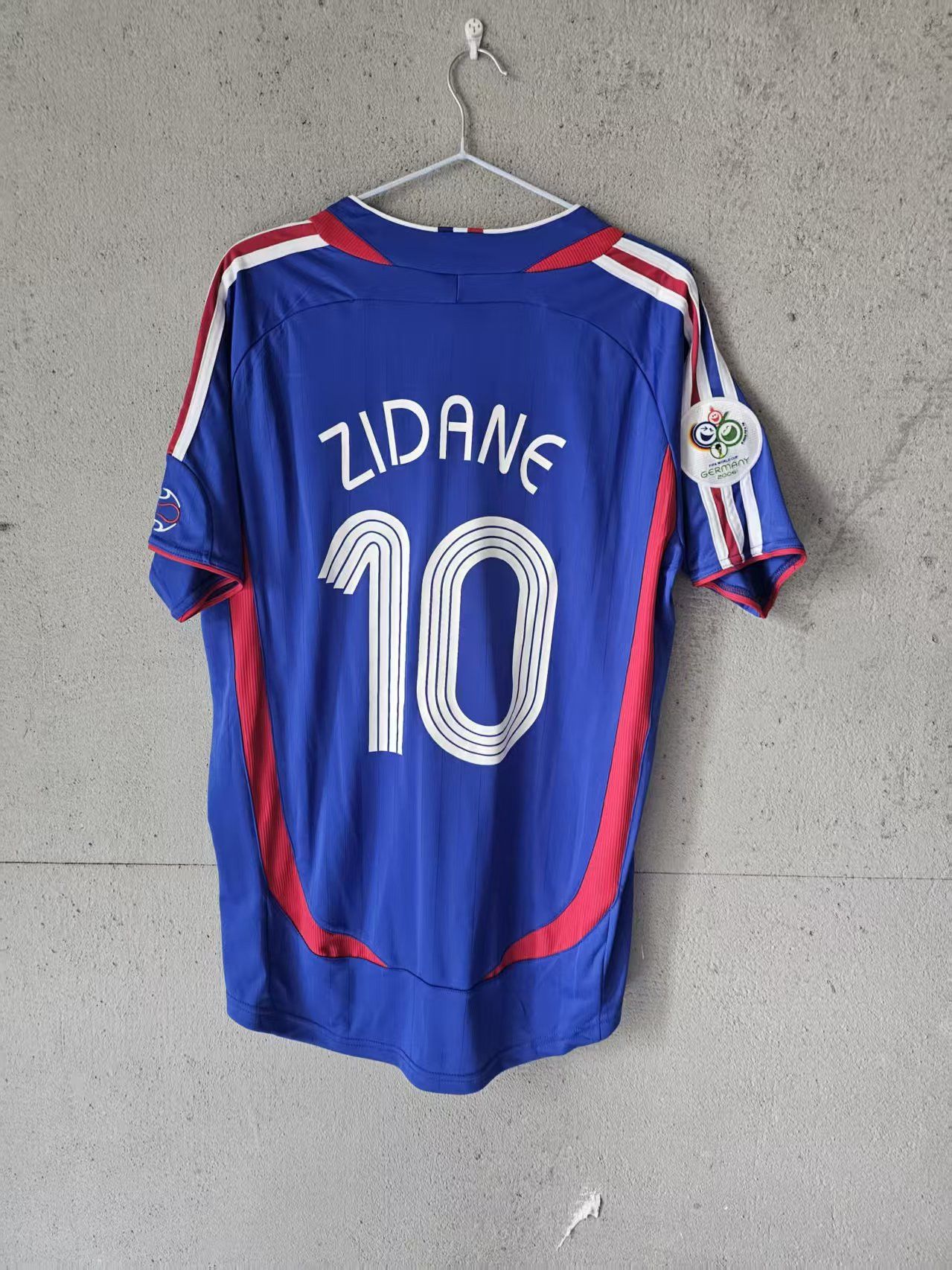 Other 2006 France 10 Zidane Jersey Size US S / EU 44-46 / 1 - 4 Thumbnail