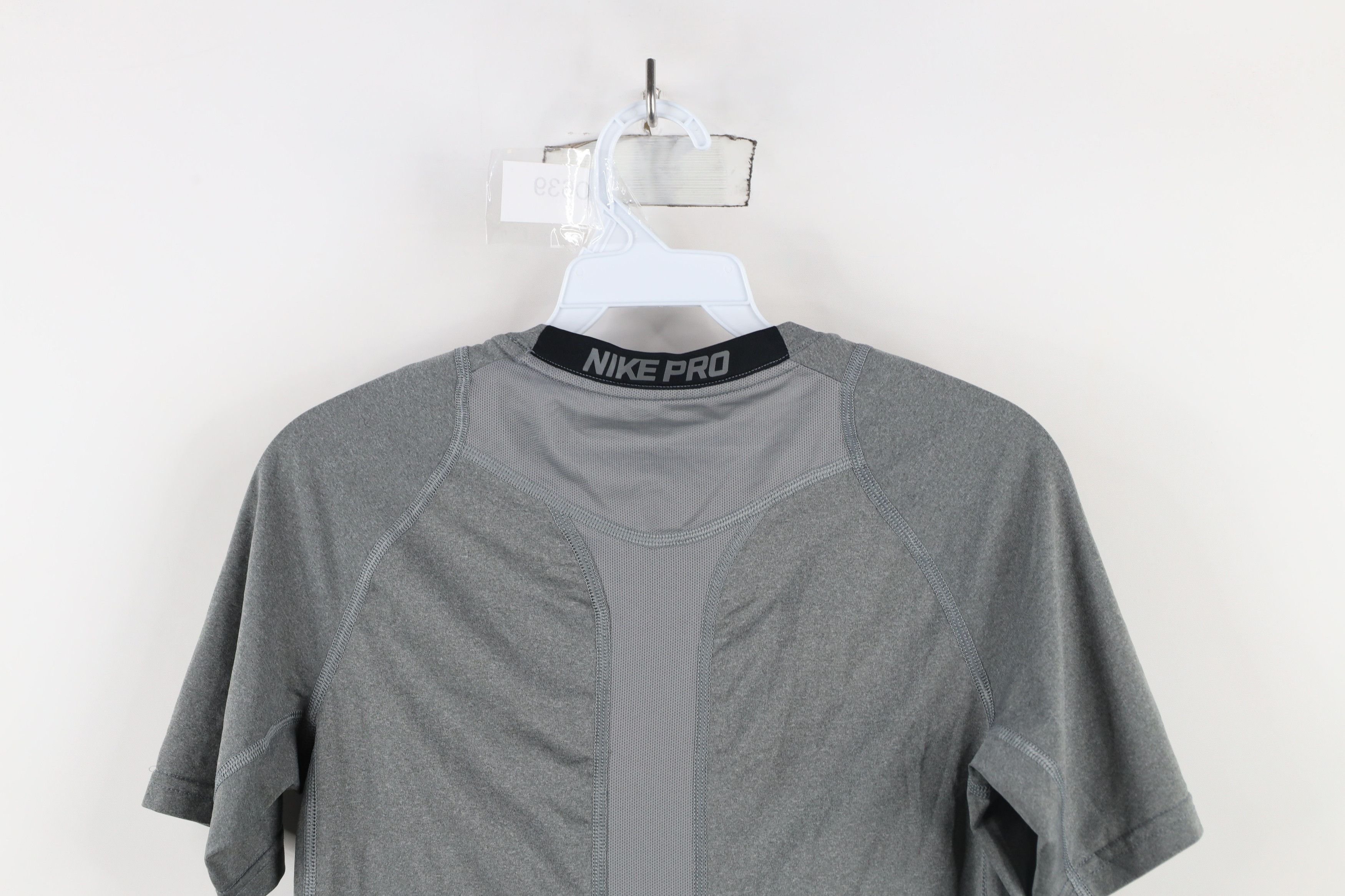 Nike × Vintage Nike Pro Compression Fitted Running Gym Training T-Shirt Size US S / EU 44-46 / 1 - 12 Thumbnail