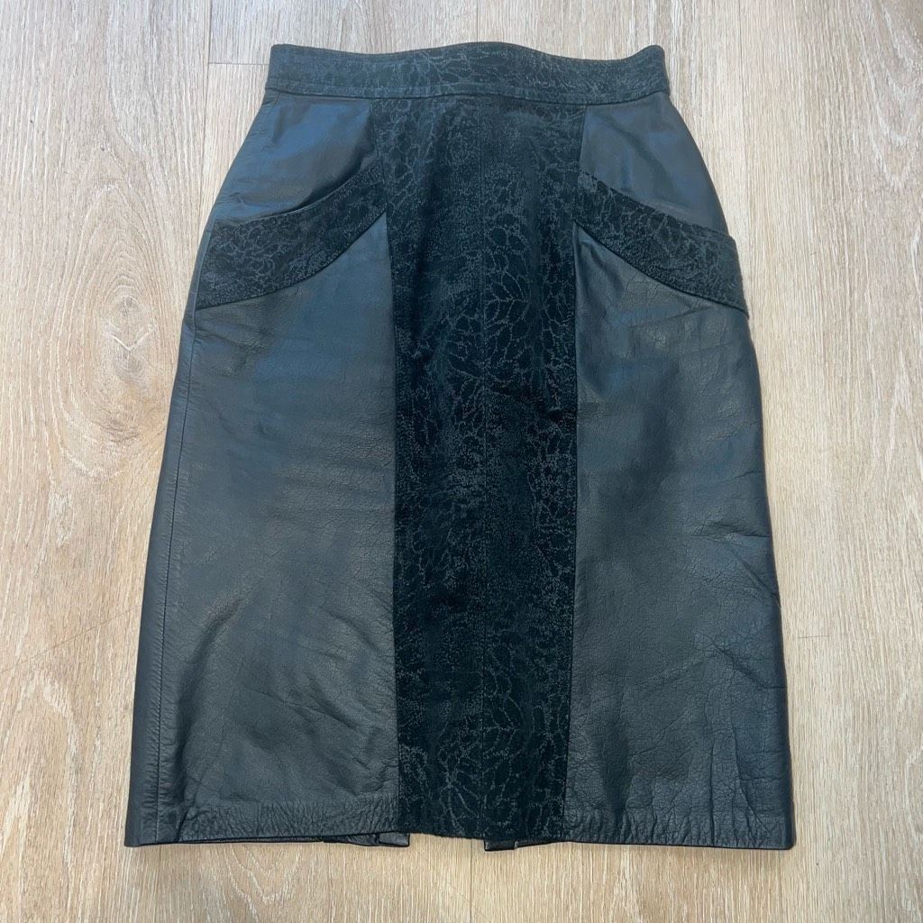 Vintage Winlit Vintage Black Leather & Suede High Waist Pencil Skirt Size 28" / US 6 / IT 42 - 14 Thumbnail